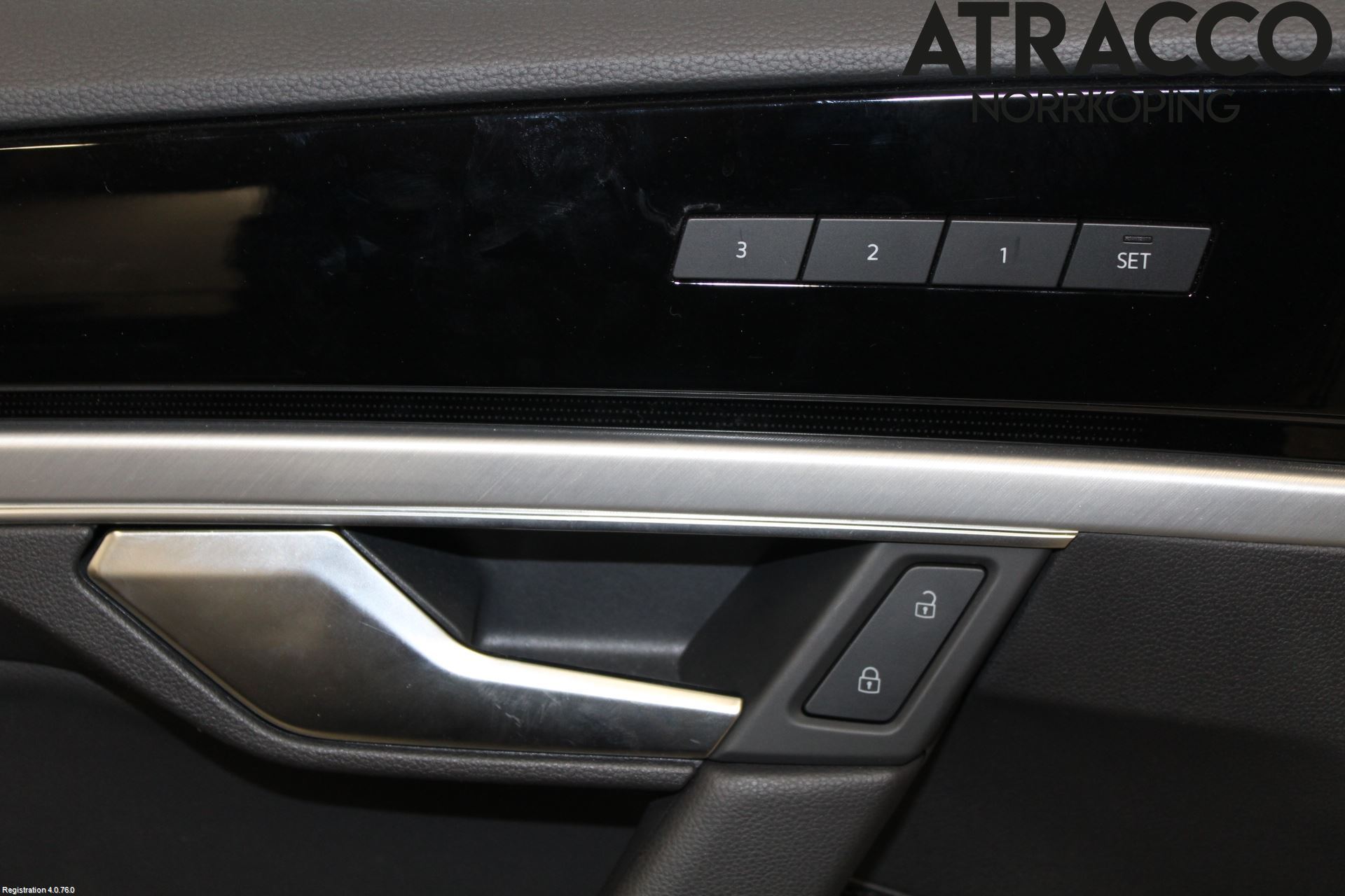 Volkswagen VW TOUAREG CR 18- Dörrklädsel Vä