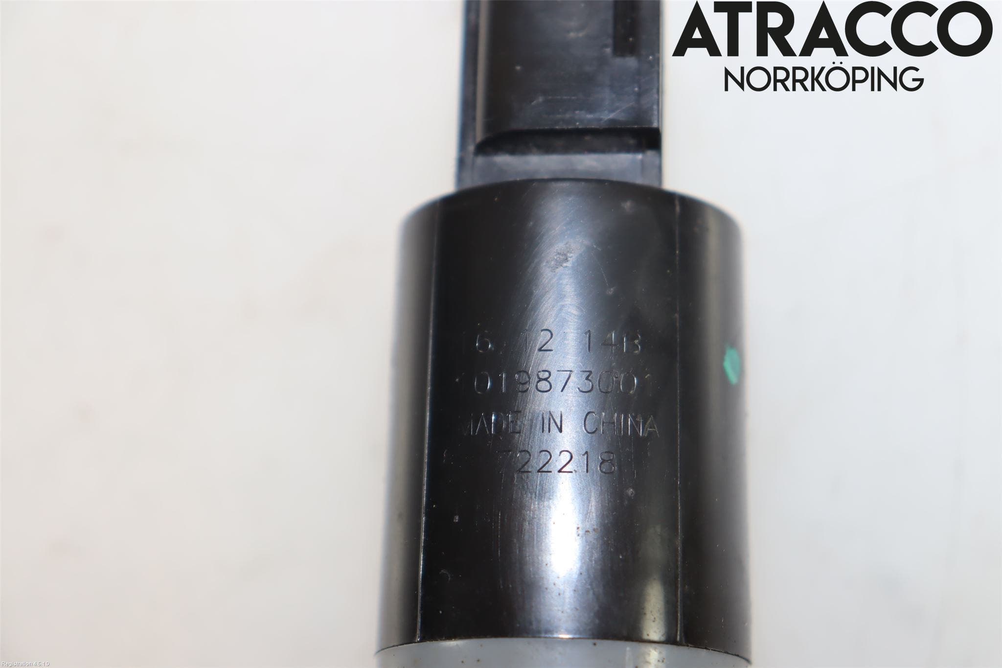 Volvo S90 17->> Spolarpump Vindruta