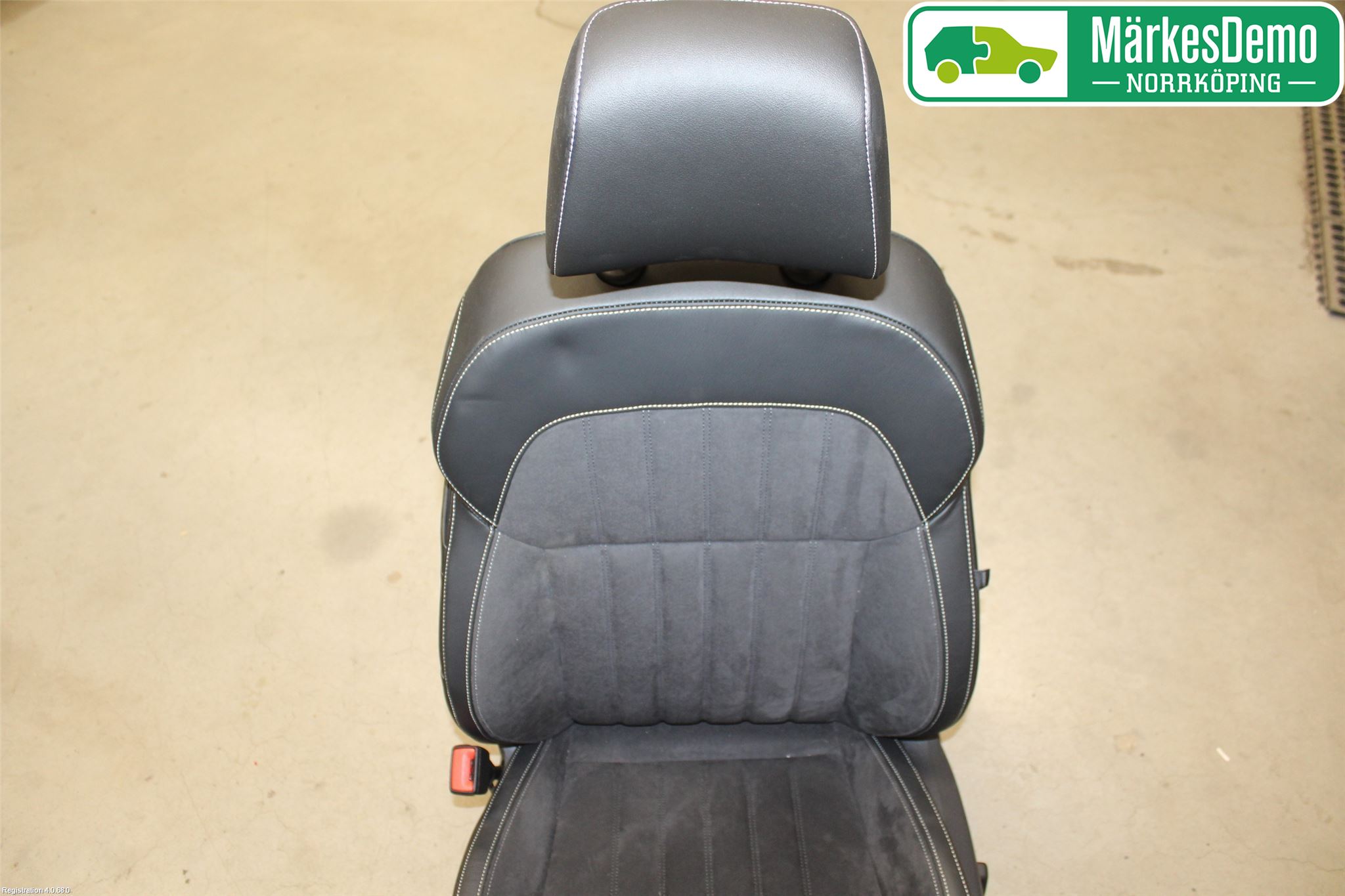 Skoda SUPERB 16-24 Inredning Stol Fram Vä