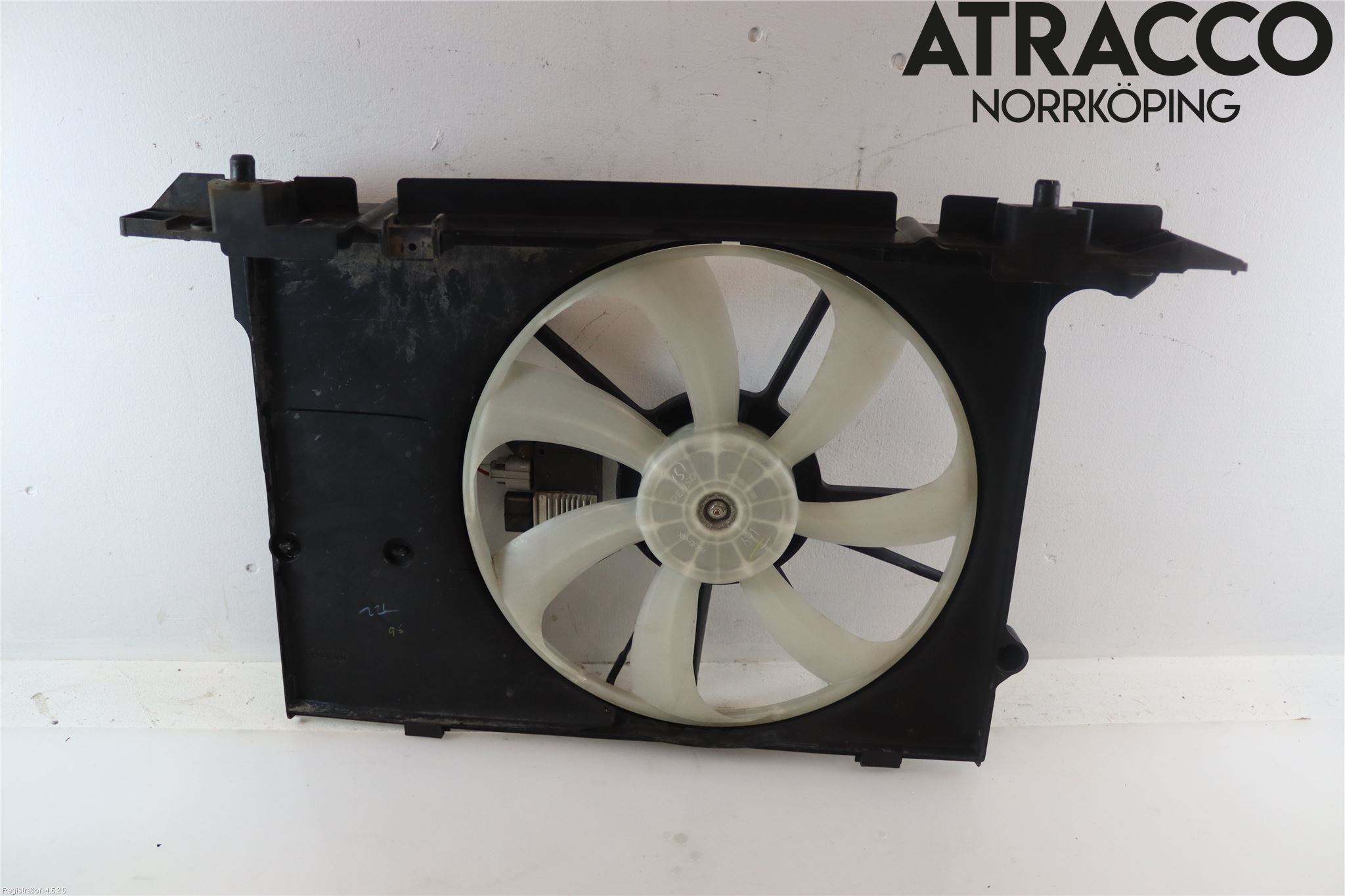 Toyota AURIS 10-12 Kylfläkt El