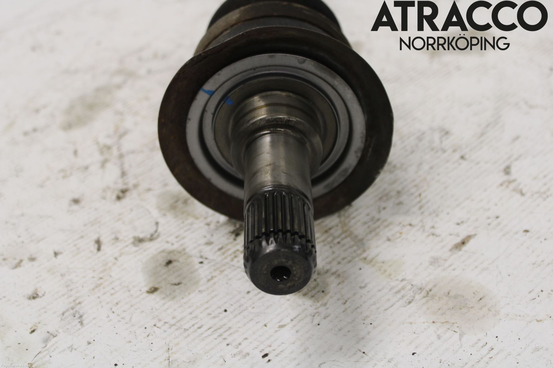 BMW 5 F10/F11/F18 09-17 Drivaxel Bak Vänster