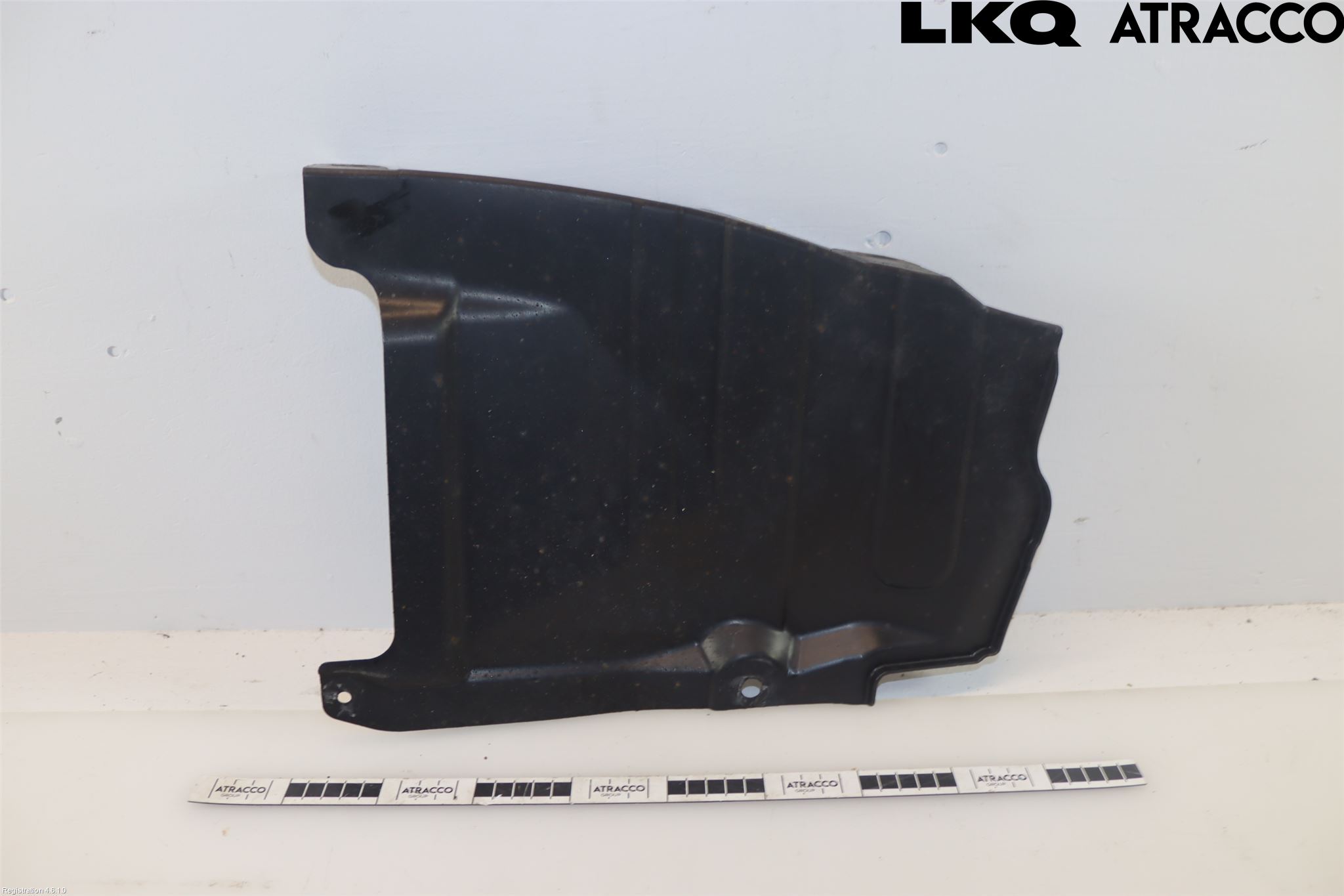 Toyota RAV4 13-18 Hasplåt Plåt-Plast