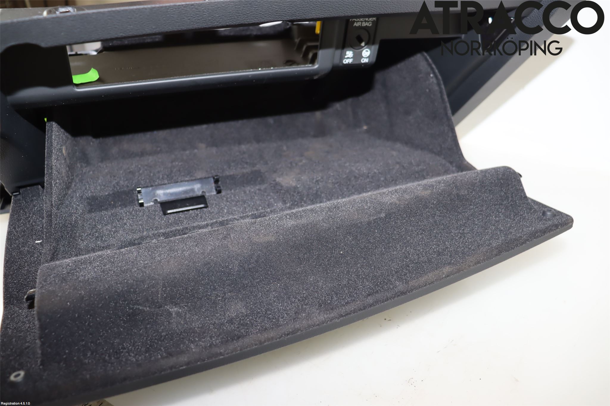 Audi A4/S4 B9 20- Handskfack