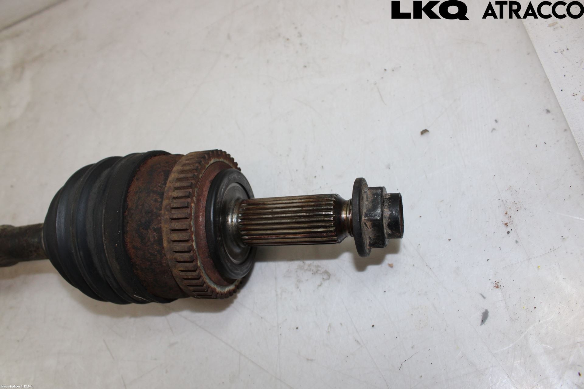 Hyundai i40 08-15 Drivaxel Fram Höger