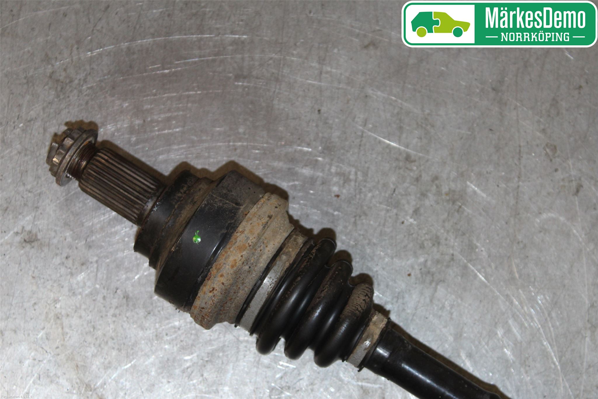 BMW 1 F20/F21 11-19 Drivaxel Bak Vänster