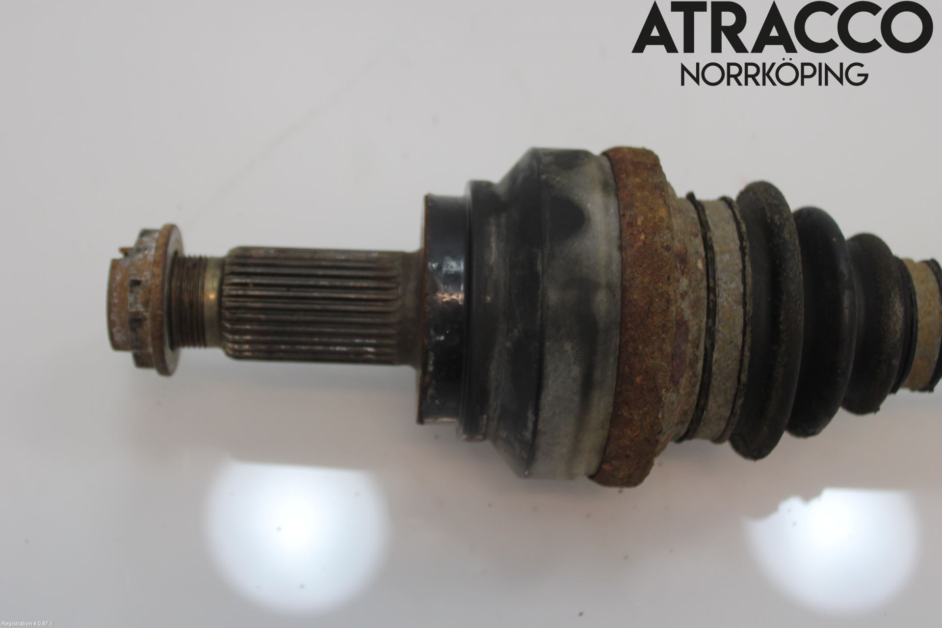 BMW 5 F10/F11/F18 09-17 Drivaxel Bak Vänster