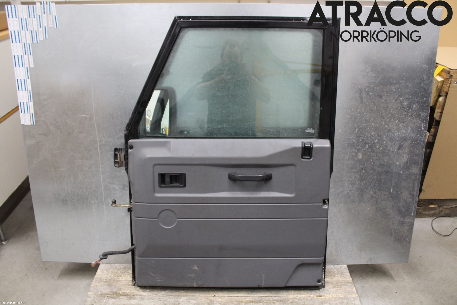Landrover DEFENDER (L316) 87-06 Dörr Fram Höger