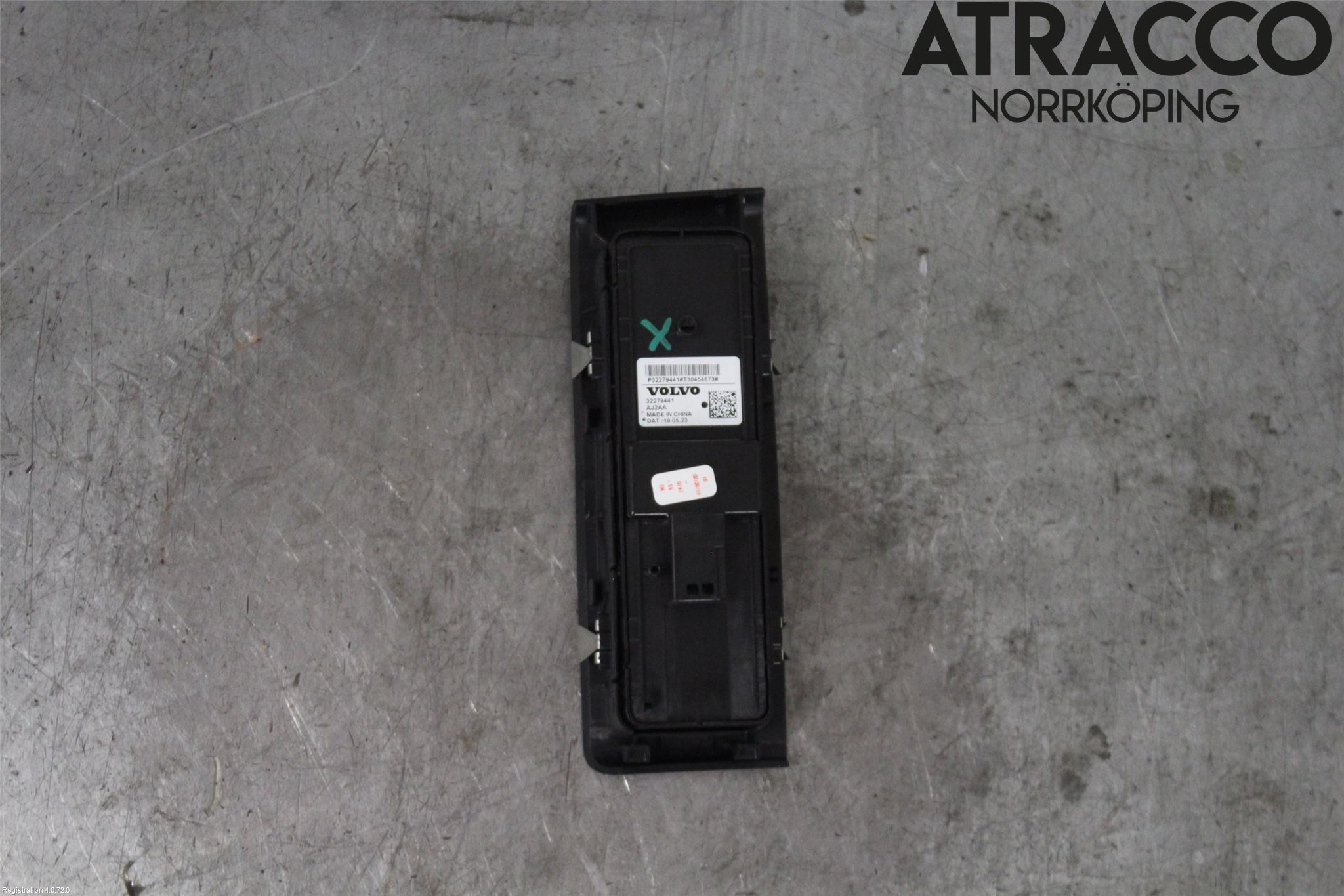 Volvo XC40/RECHARGE 18- Strömställare Elhiss