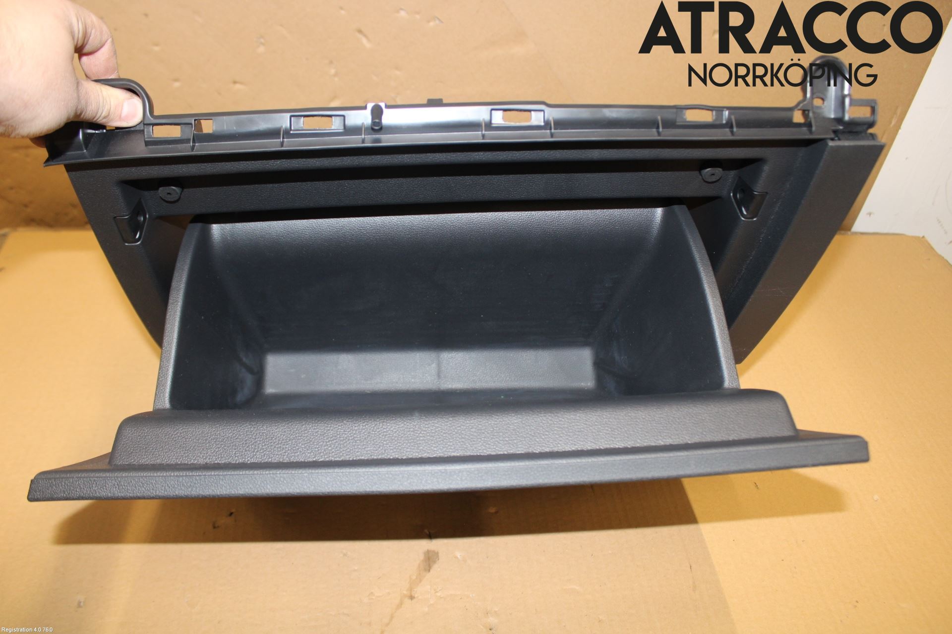 Volkswagen VW GOLF / E-GOLF VIII 20- Handskfack