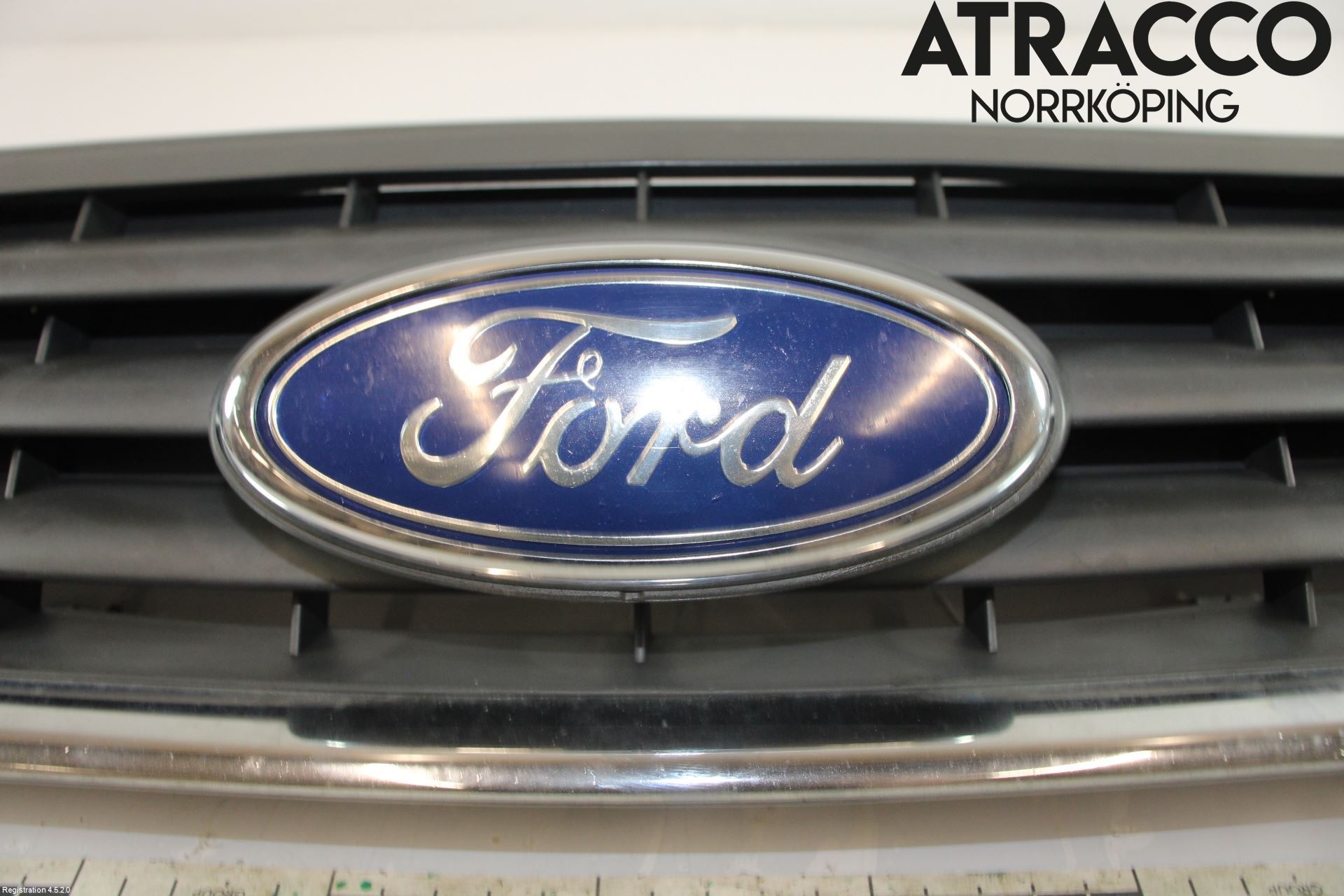 Ford KUGA 08-12 Grill Komp