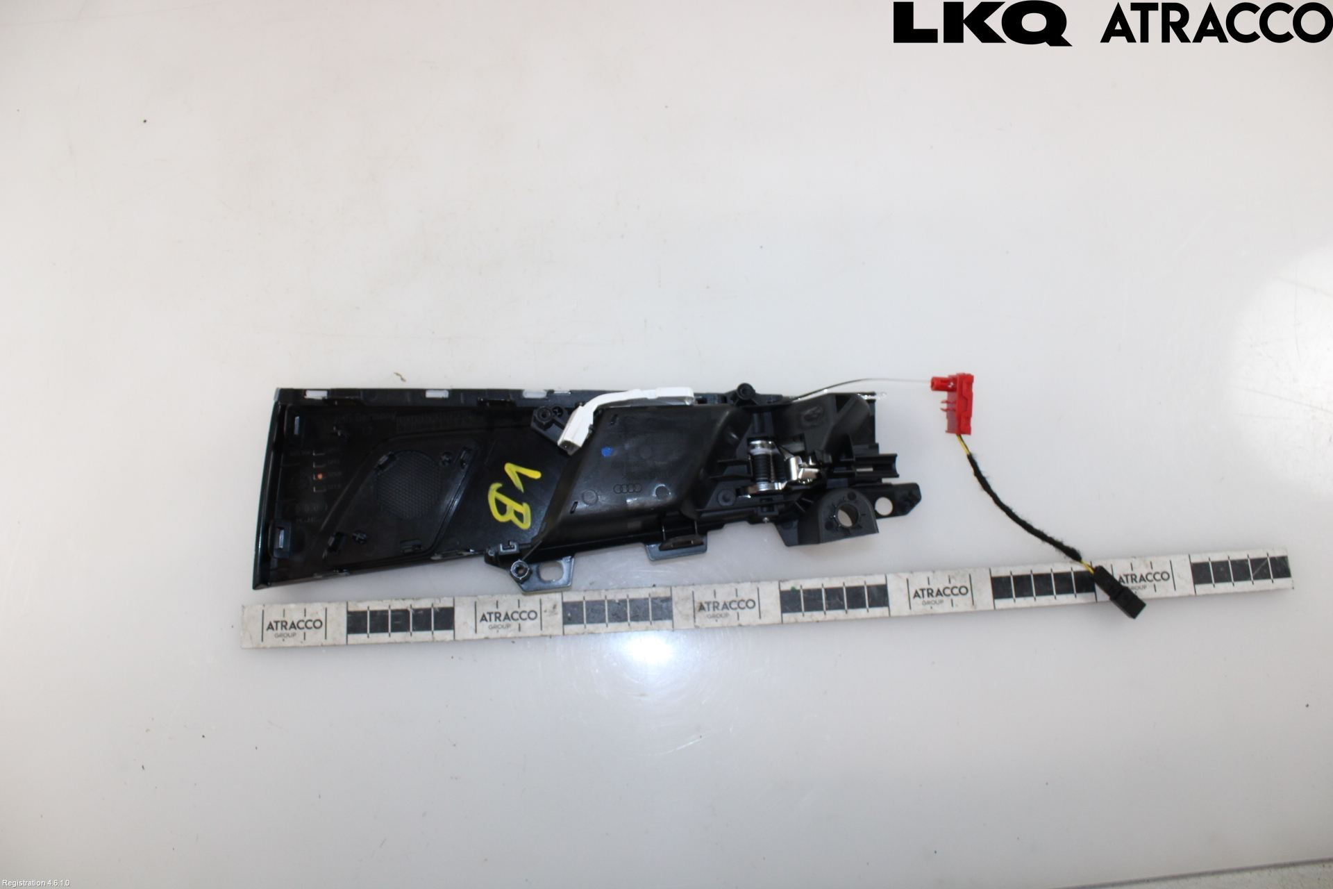 Audi A4/S4 B9 20- Dörrhandtag Inre Vä