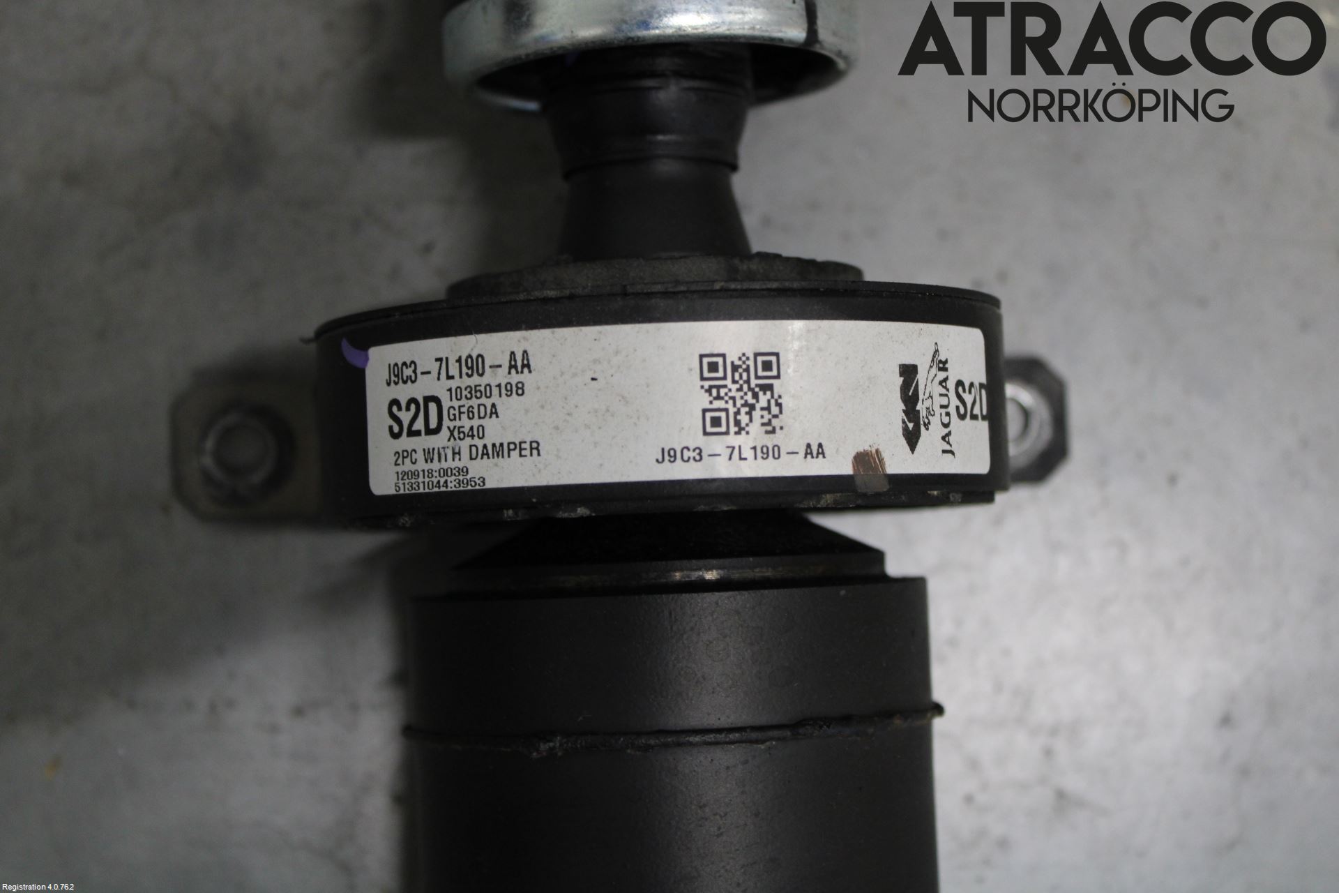 Jaguar E-PACE 17- Mellanaxel Komp