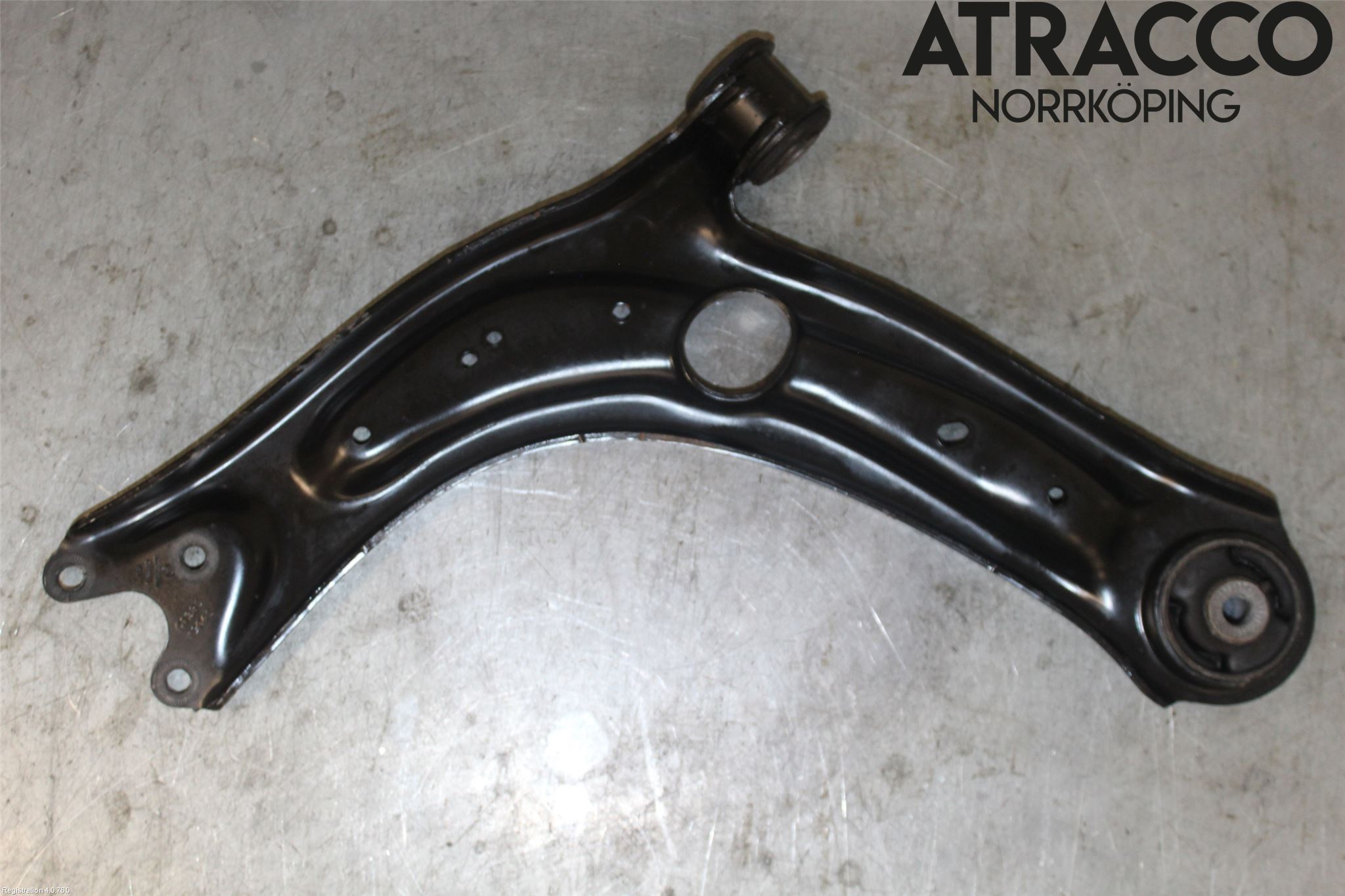 Seat ATECA 16->> Bärarm Fram Undre Hö