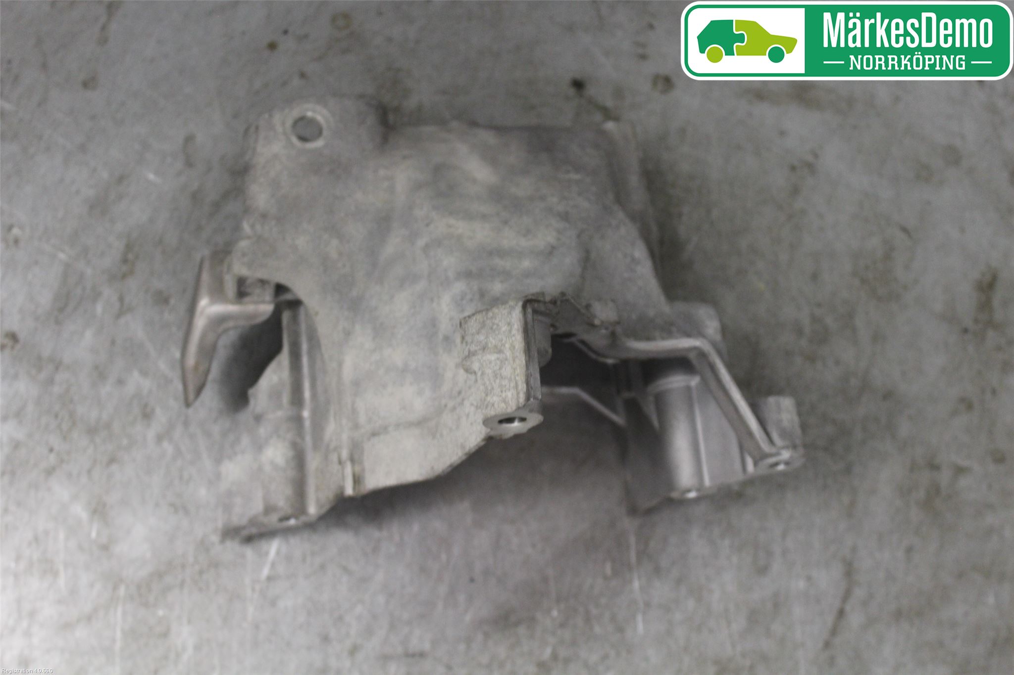 Volkswagen VW GOLF / E-GOLF VII 13-20 Motorfäste