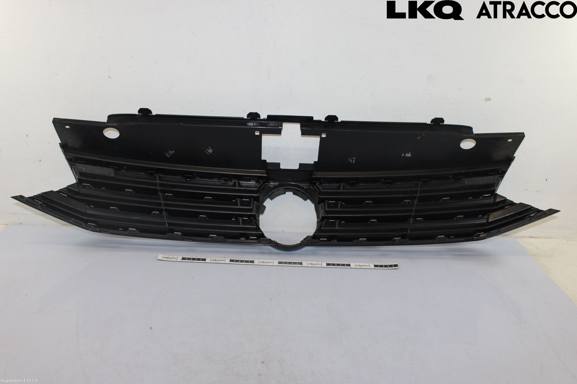Volkswagen VW PASSAT 15-19 Grill Komp