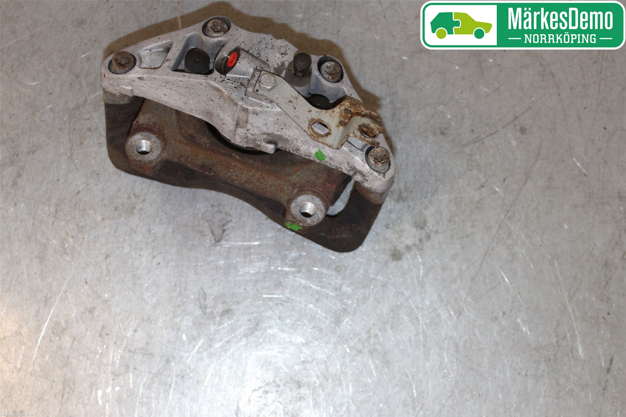 Audi A4/S4 05-07 Bromsok Fram Vänster