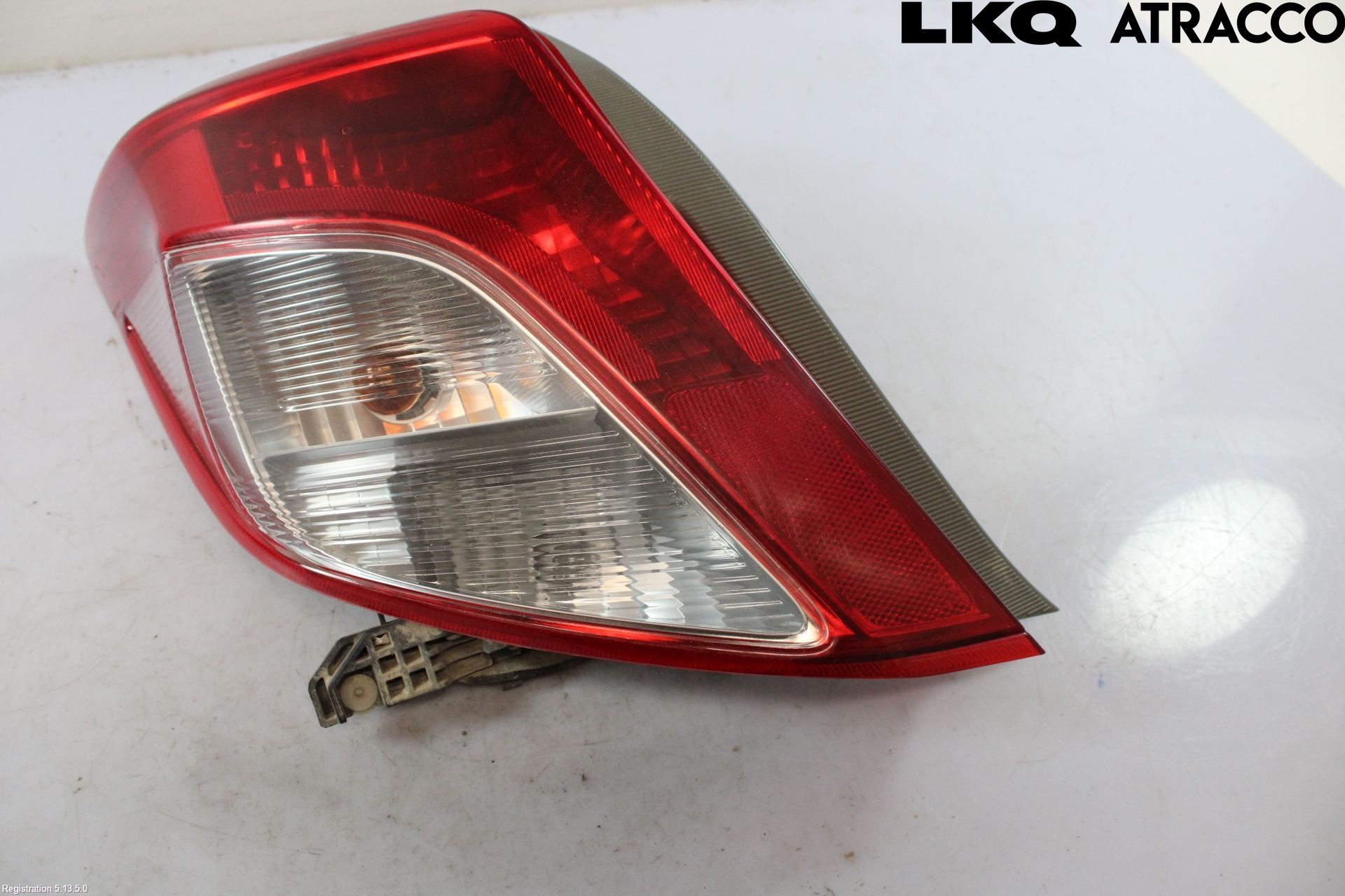 Toyota YARIS XP130 12-14 Bakljus Vänster