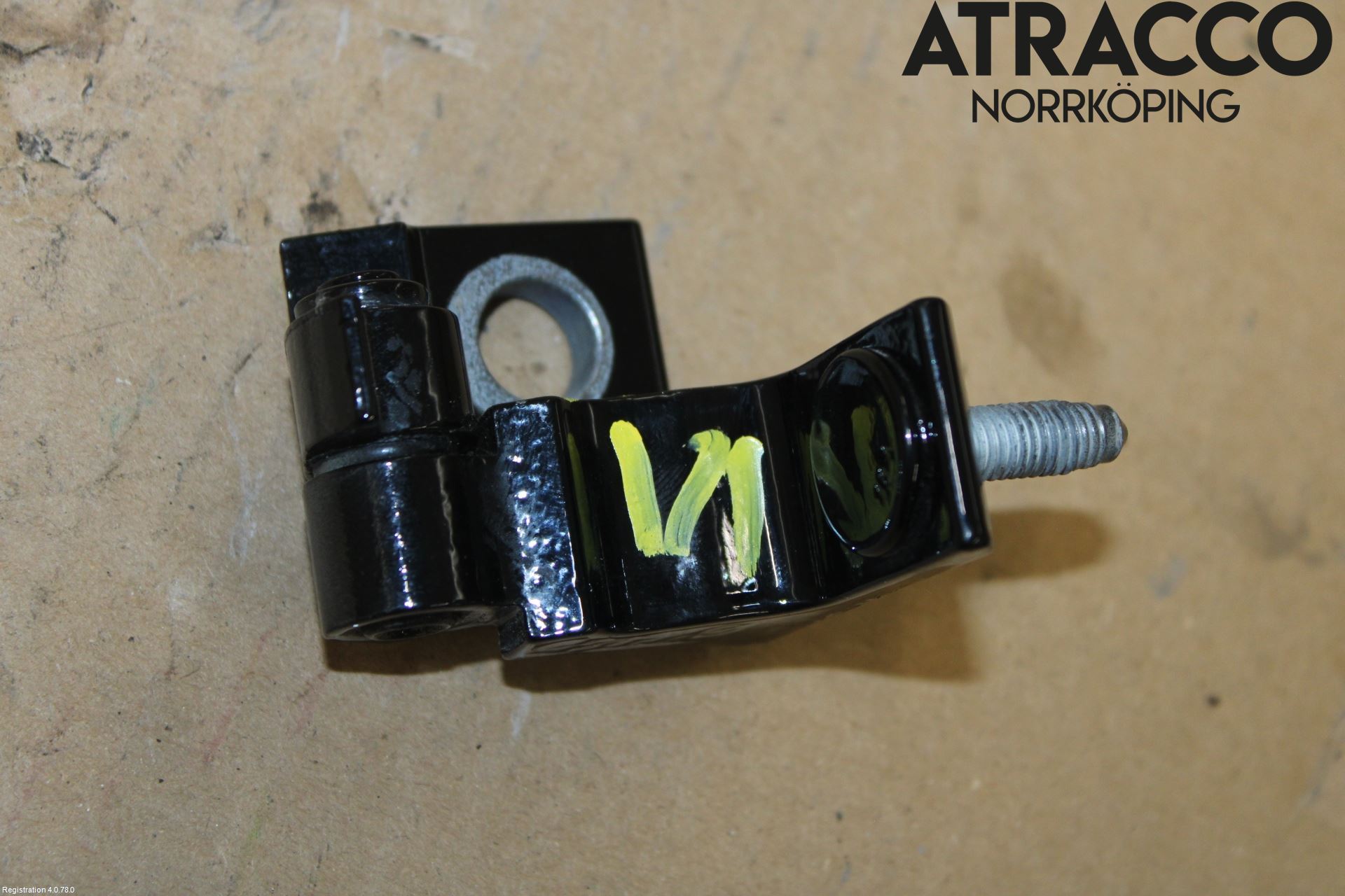 Audi A6 F2/C8 19- Dörrgångjärn