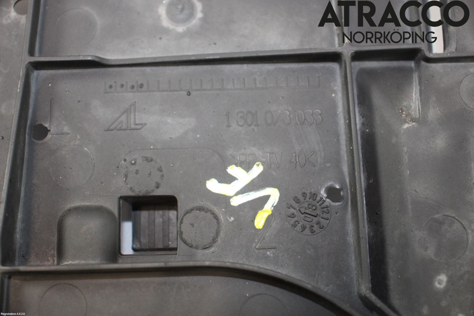 Audi A4/S4 08-11 Strålkast Fästsarg