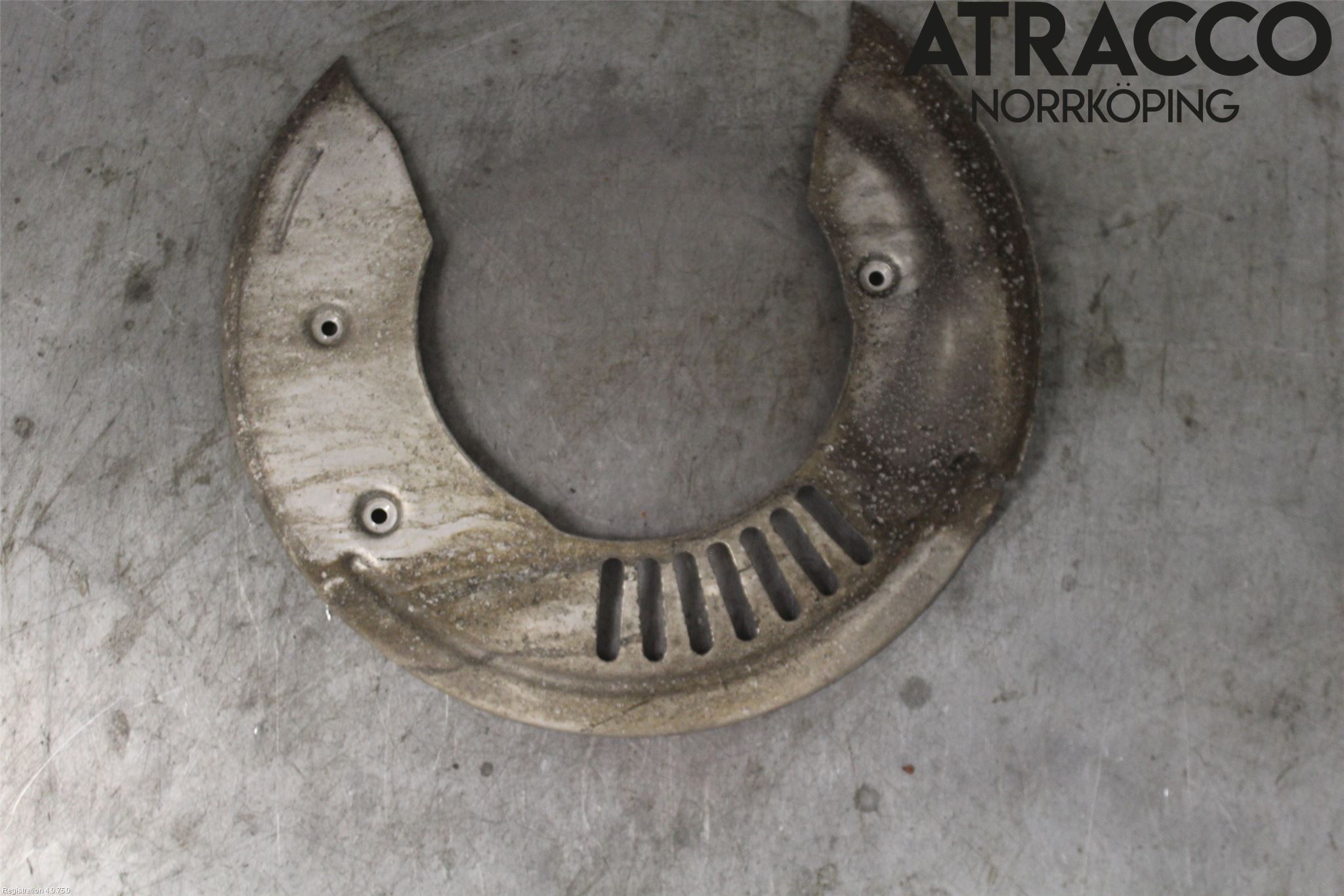 Jaguar I-PACE 18- Bromssköld Fram