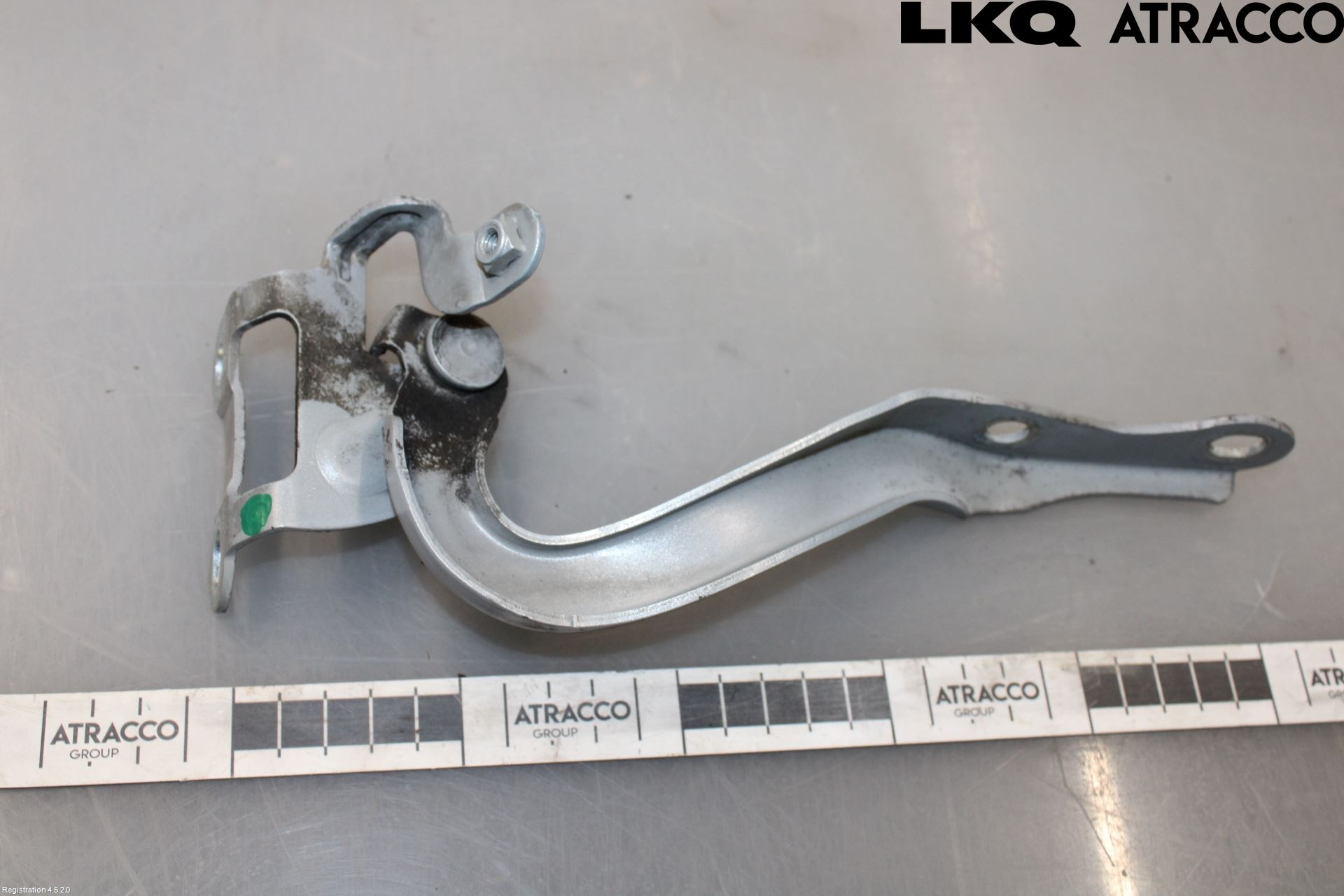 Toyota AYGO 06-14 Bakluckegångjärn Vä