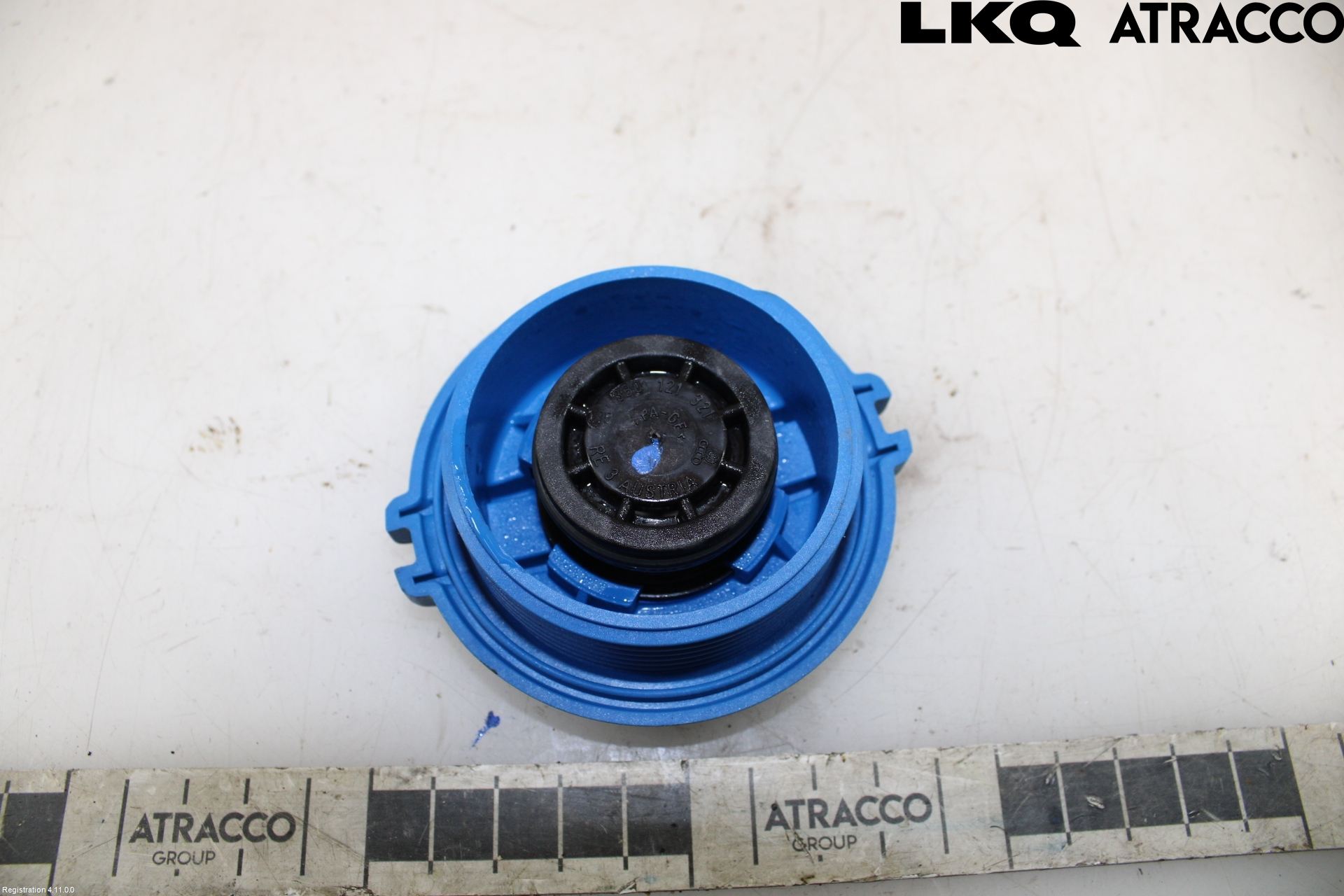 Volkswagen VW GOLF V 04-09 Expansionstank Lock