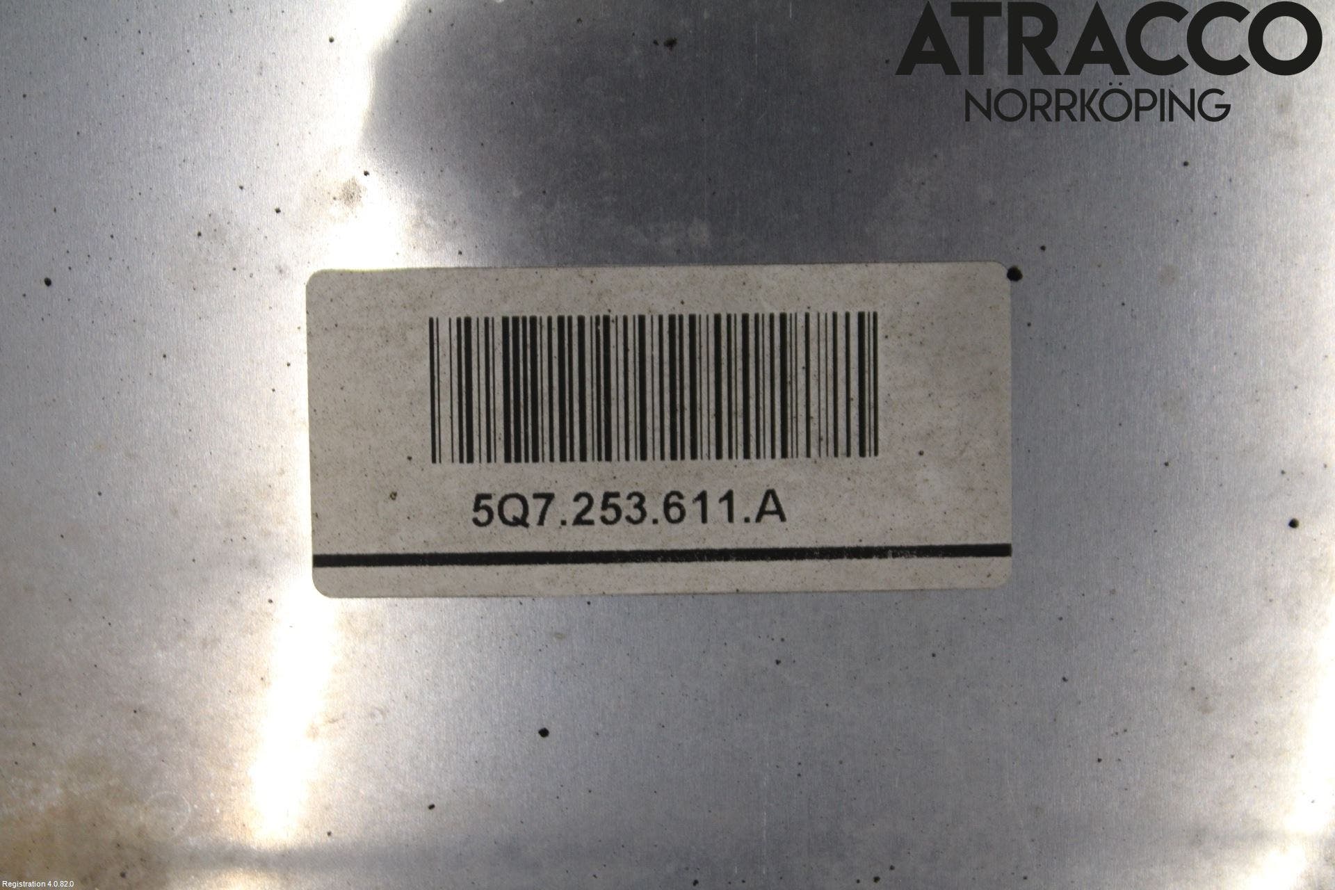 Volkswagen VW GOLF / E-GOLF VIII 20- Avgas Halvsats