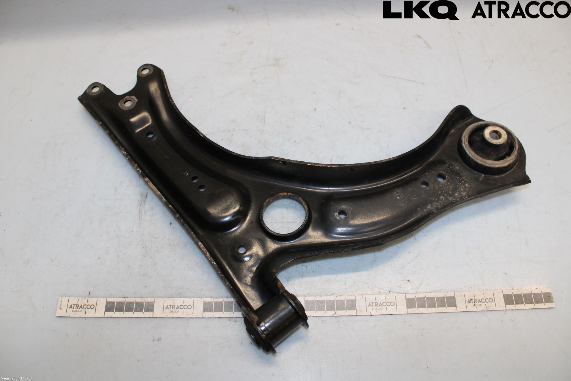 Skoda FABIA 22- Bärarm Fram Undre Vä