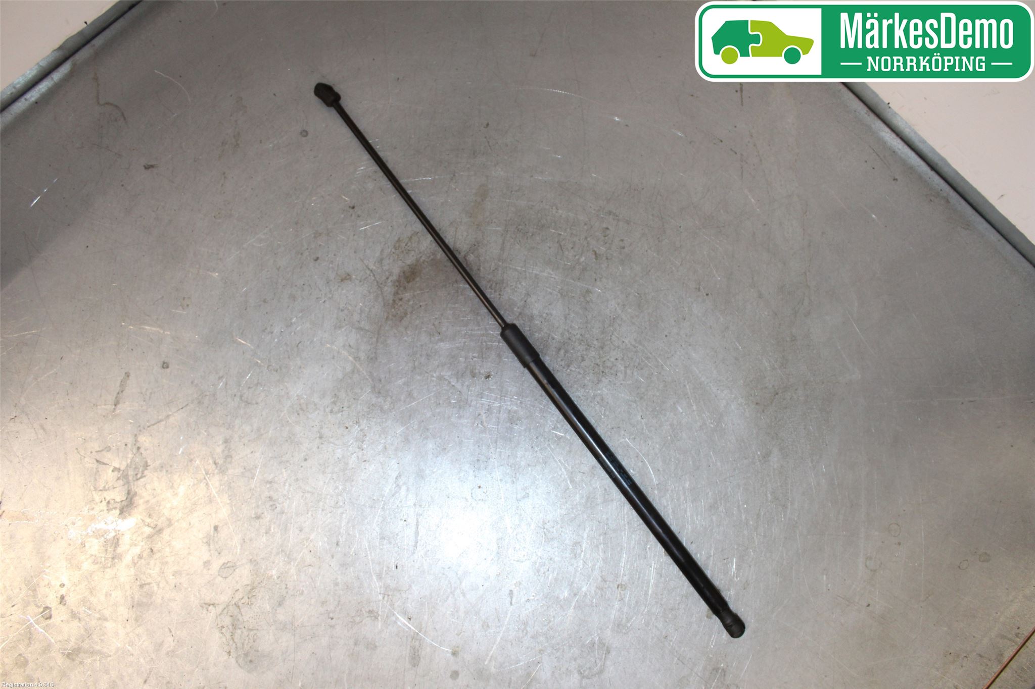 Audi A6 F2/C8 19- Gasfjäder Motorhuv