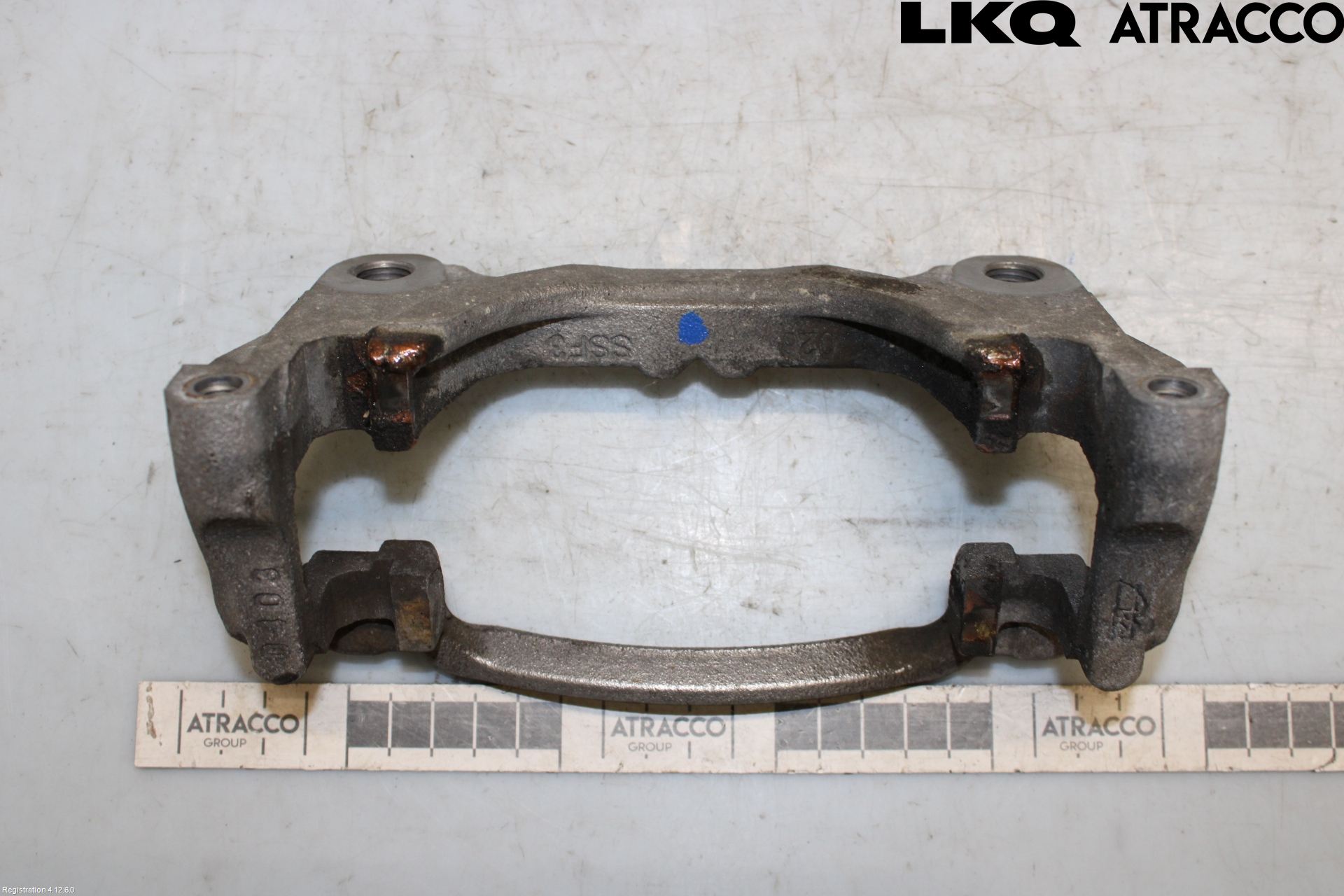 MG 4 23- Bromsokshållare