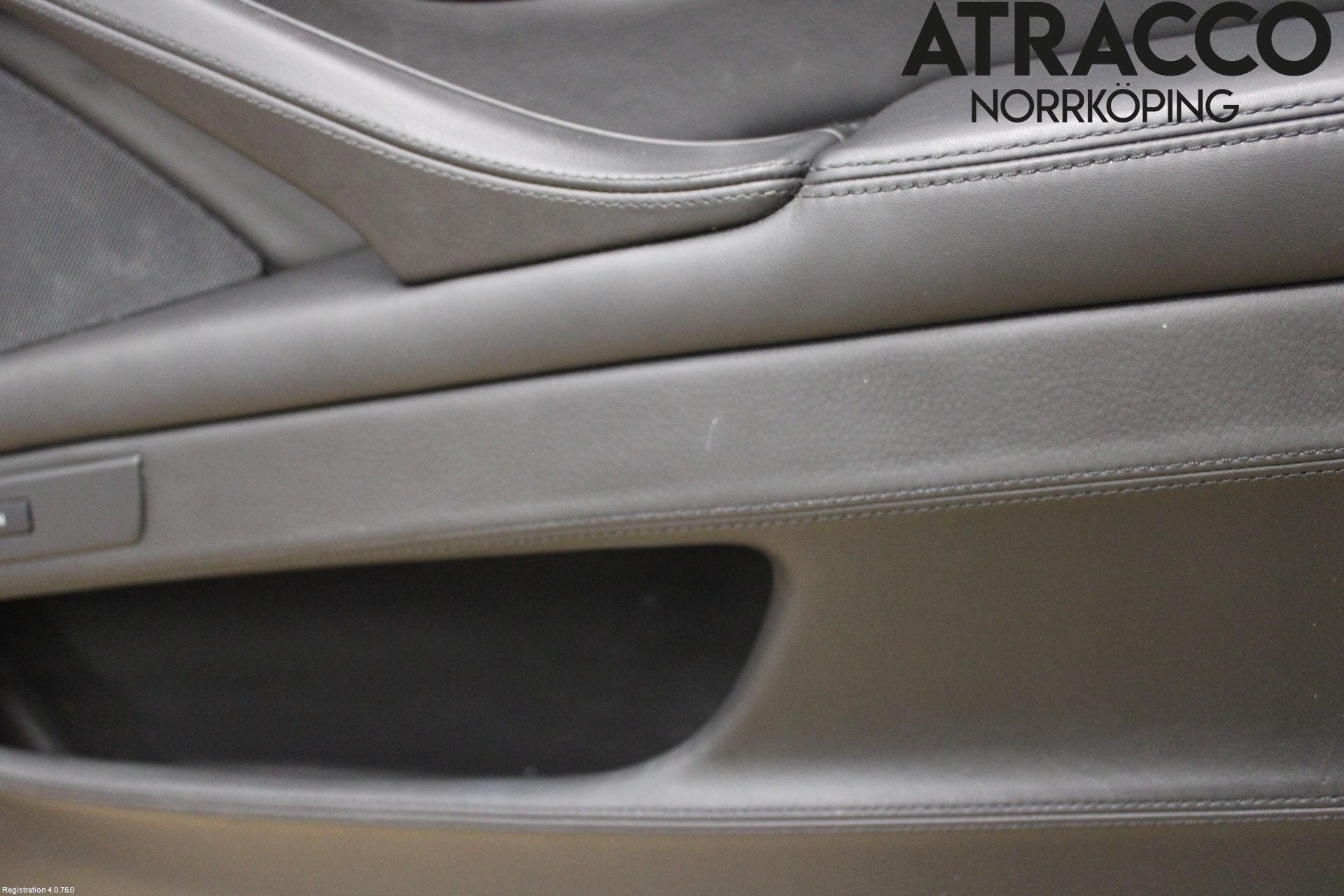 BMW 5 F10/F11/F18 09-17 Dörrklädsel Hö