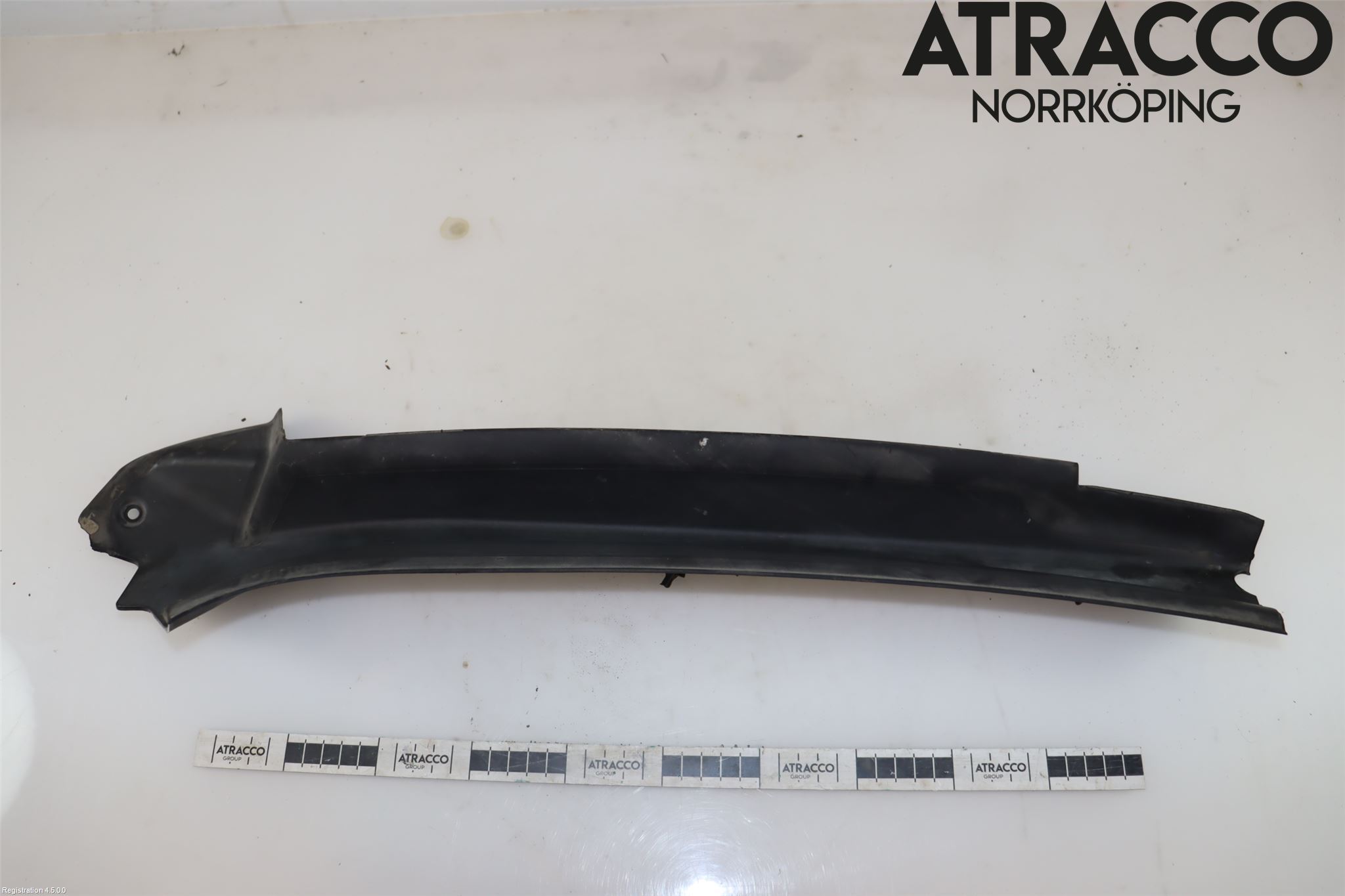 Chevrolet SUBURBAN Spoiler Baklucka