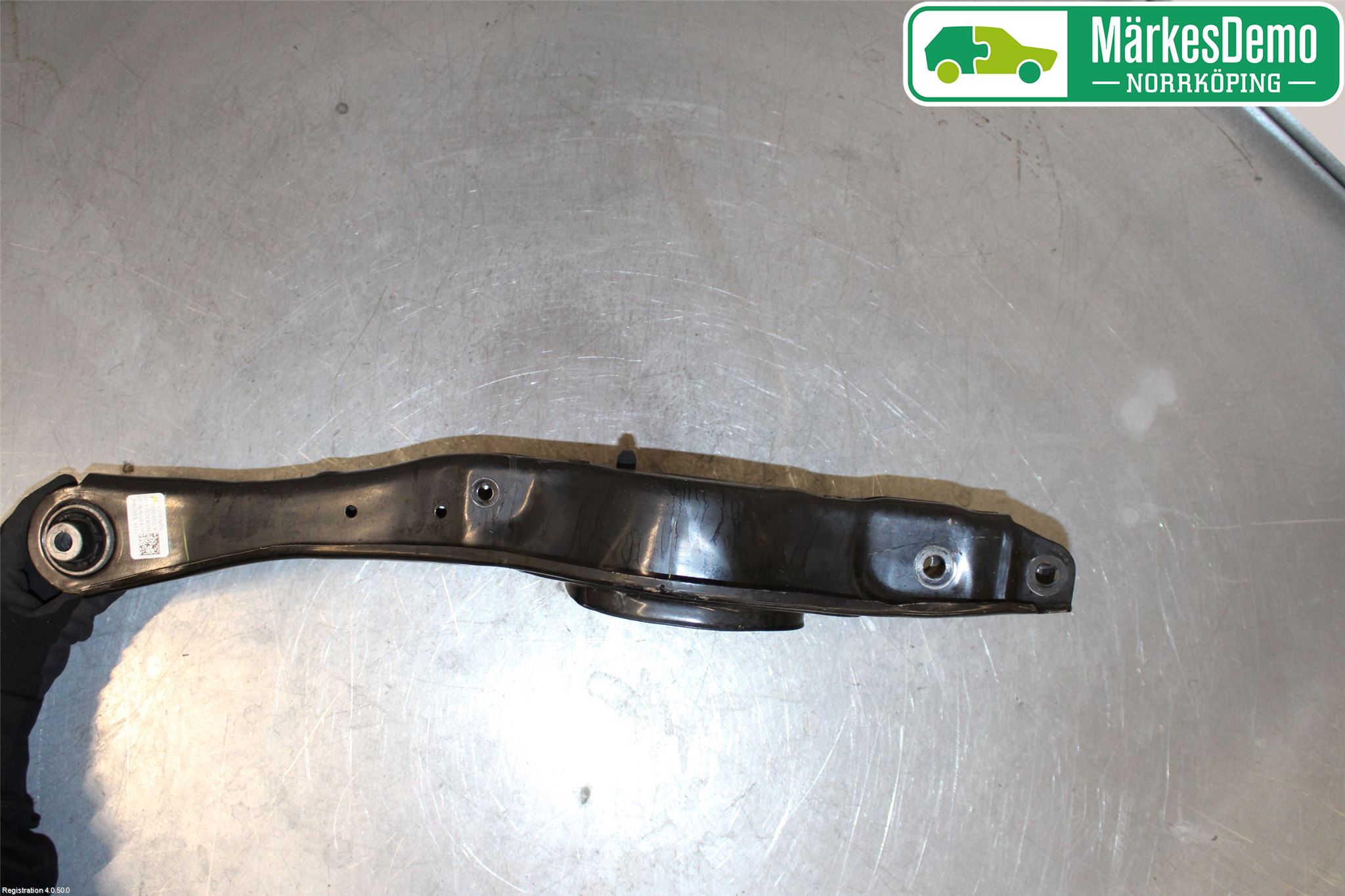 Volkswagen VW TIGUAN ALLSPACE 18- Bärarm Fram Undre Hö
