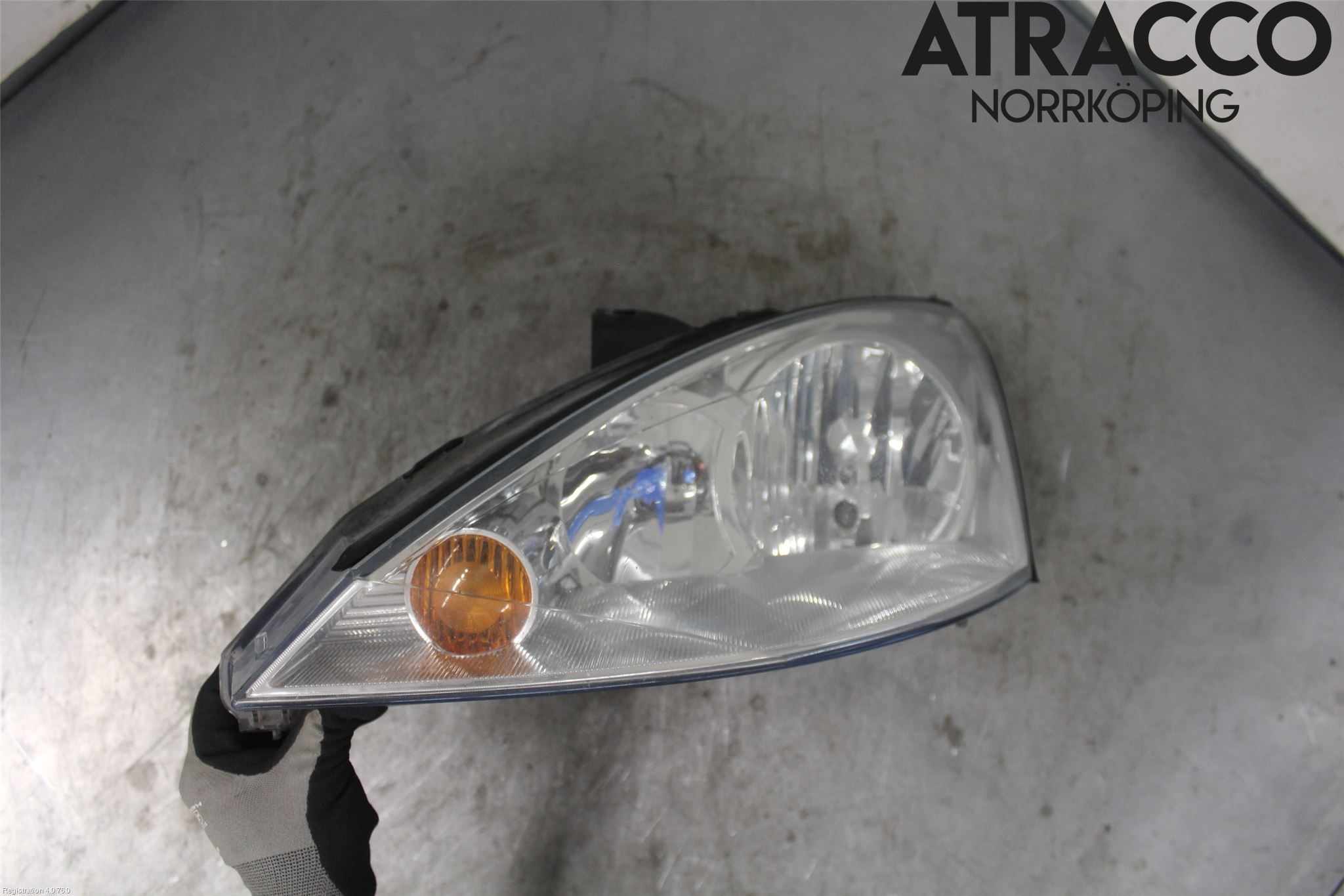 Ford FOCUS     99-04 Strålkastare Vänster