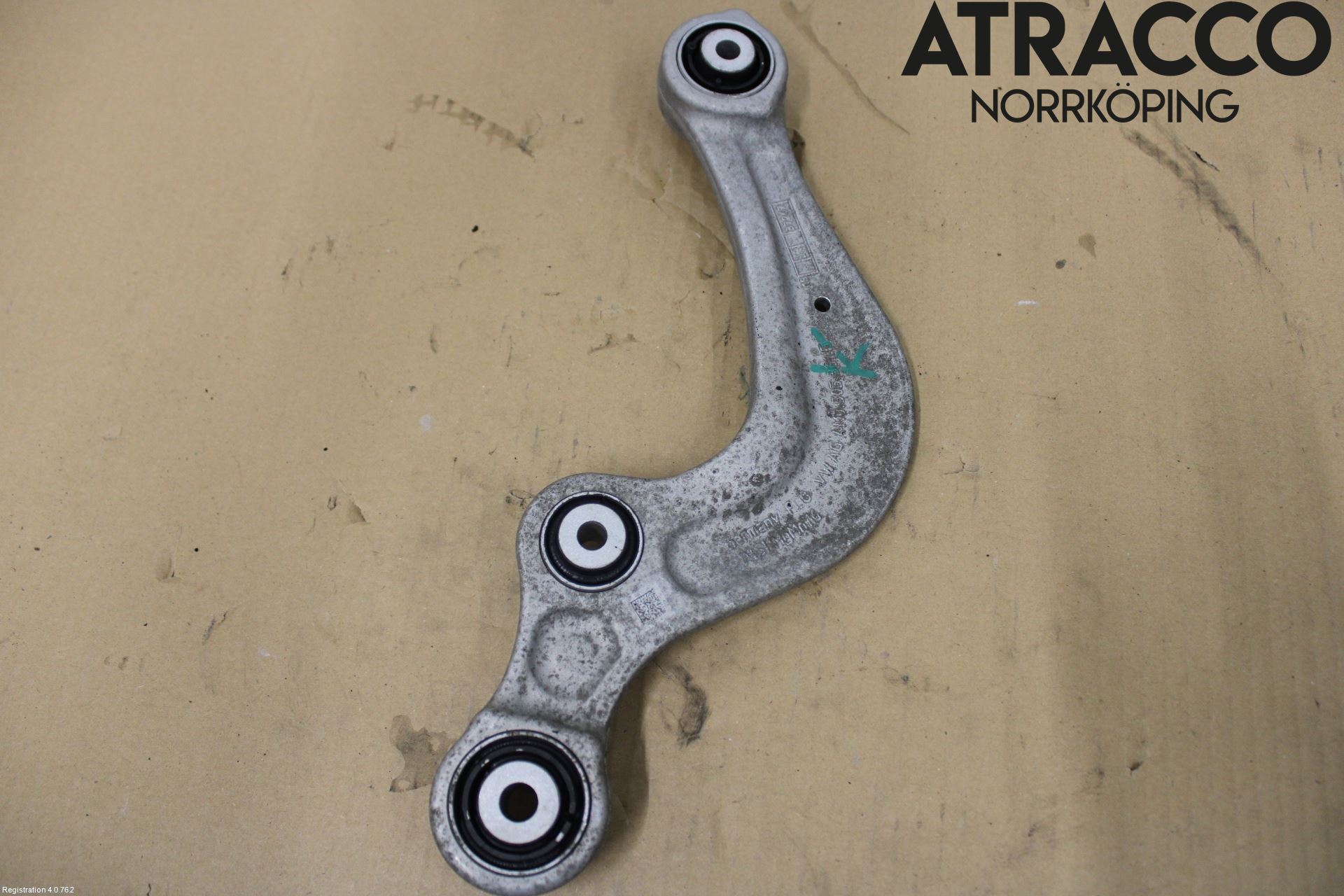 Audi A6 F2/C8 19- Bärarm Bak Övre Vänster