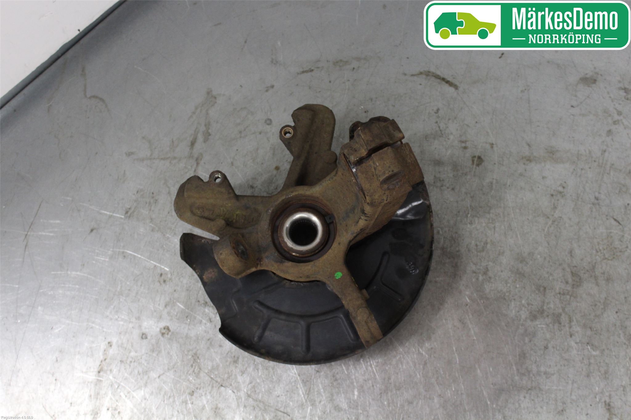 Volkswagen VW POLO 10-17 Styrspindel Lagerhus Hö