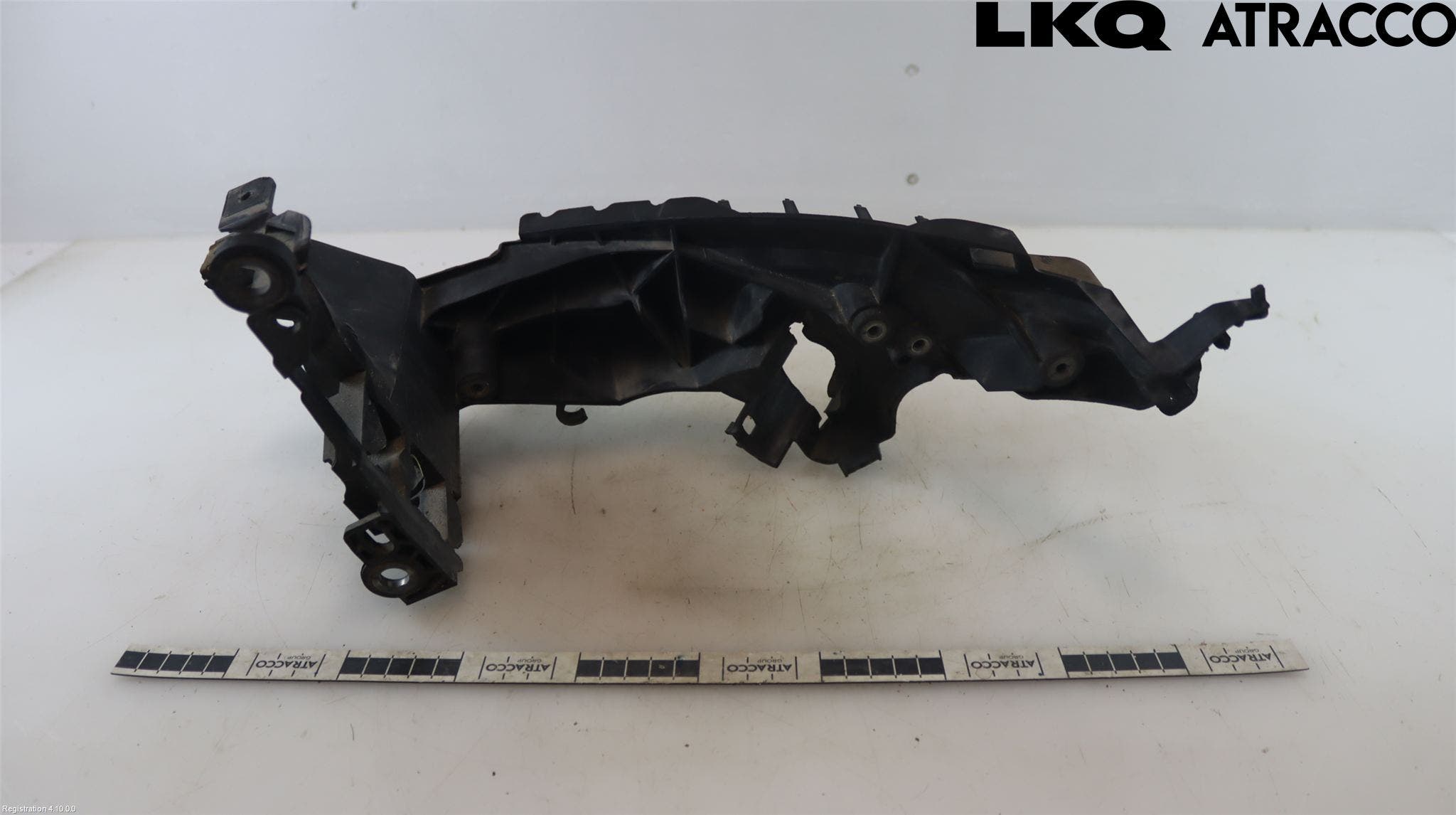 Audi A4 12-15 Strålkast Fästsarg