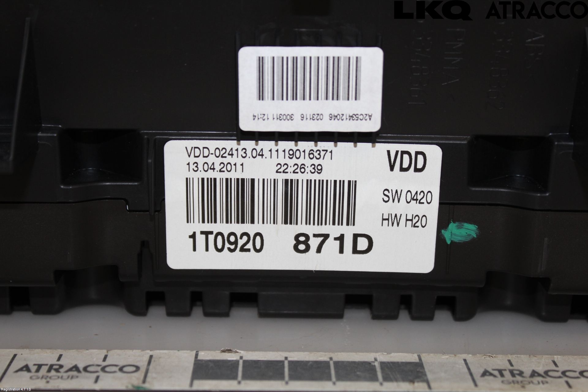 Volkswagen VW TOURAN 10-15 Instrument Komb