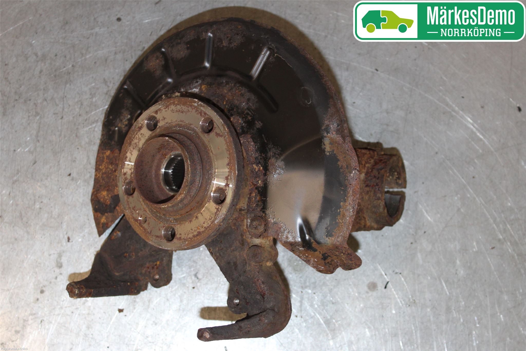 Audi A1/S1 11-18 Styrspindel Lagerhus Hö