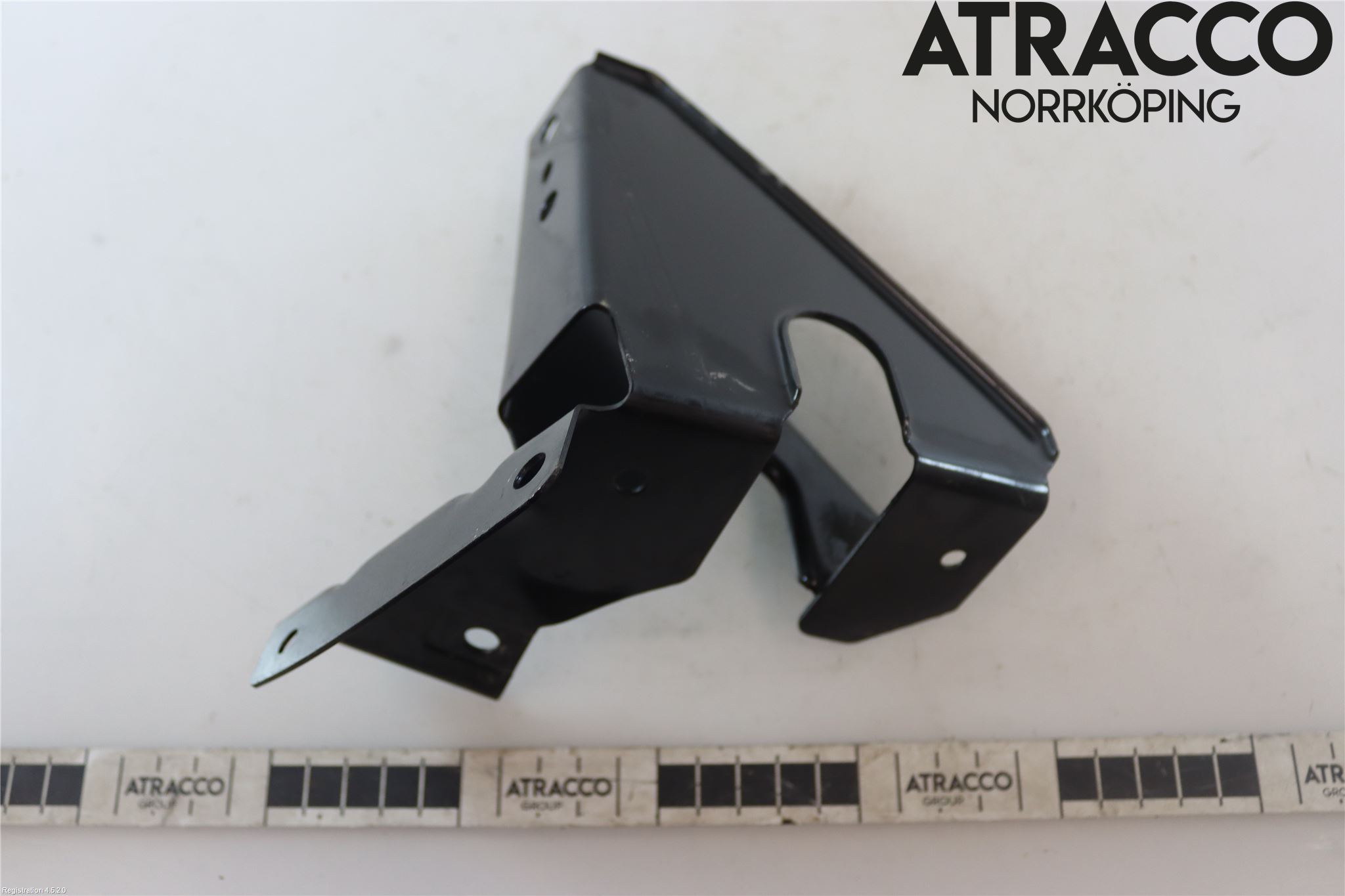 BMW 3 E92/93 Coupé/Cab 05-14 Kylarfäste-Ram-Balk