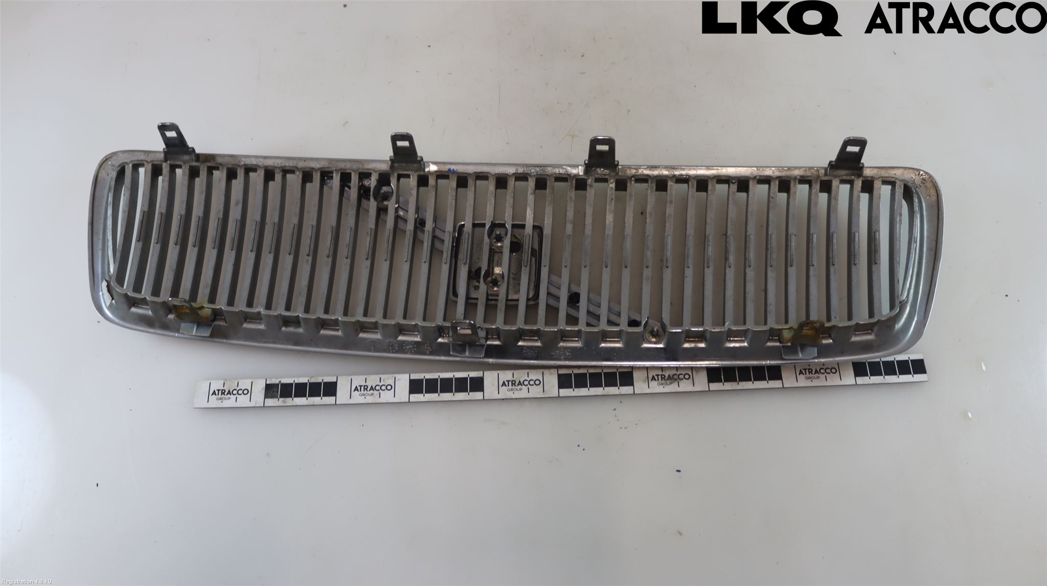 Volvo V70 00-04 Grill Komp