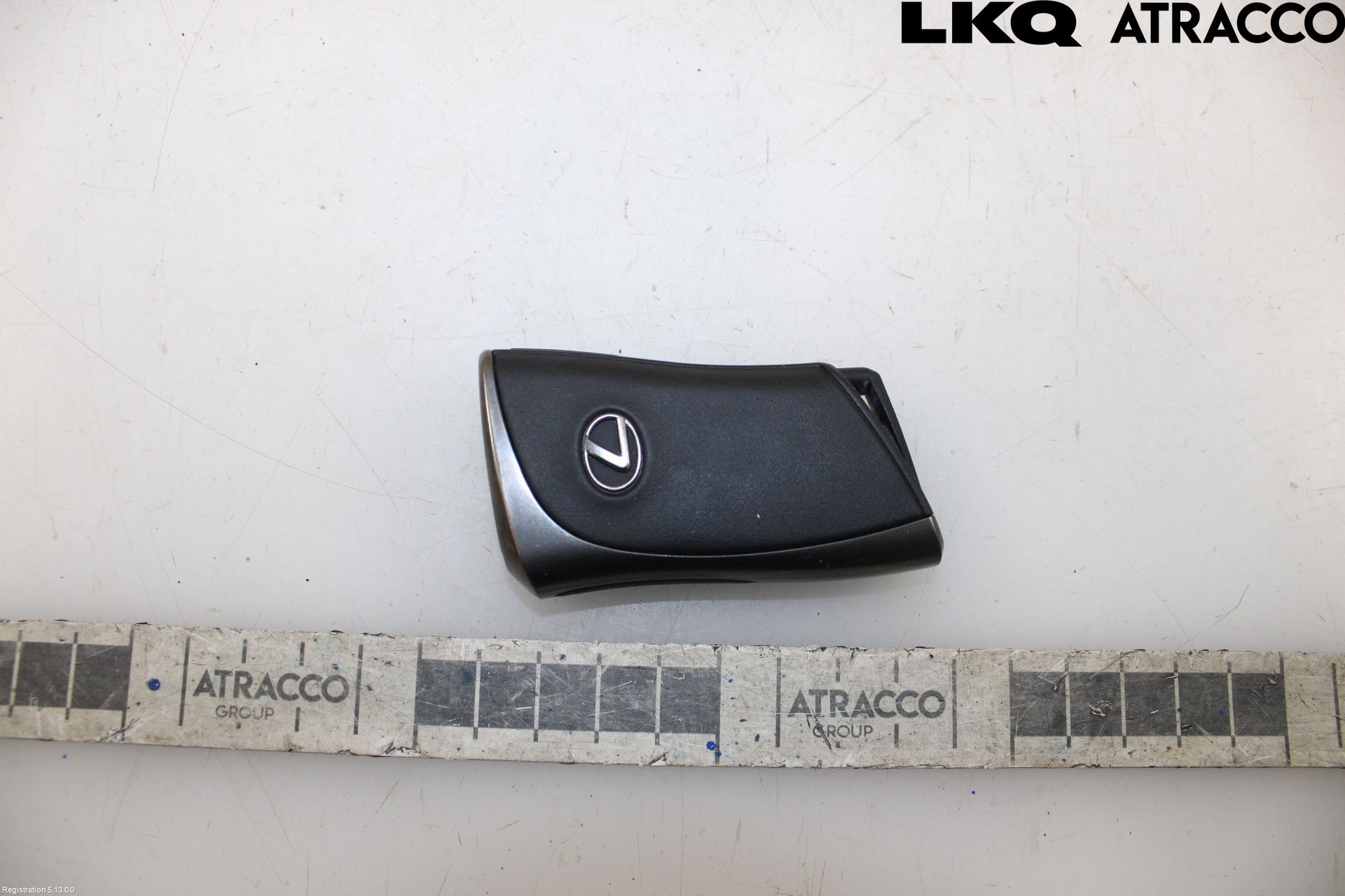 Lexus UX/300e 19- Nyckel-Nycklar