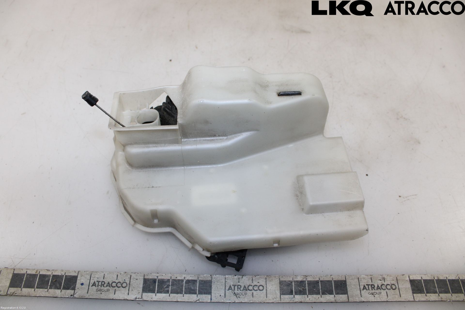 Volkswagen VW TOURAN 10-15 Låskista-Dörrlås