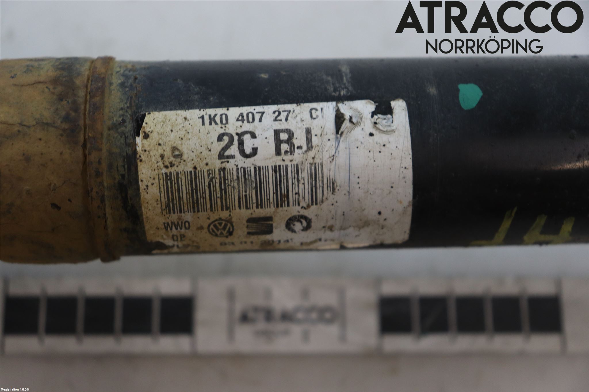 Volkswagen VW CADDY 11-15 Drivaxel Fram Höger