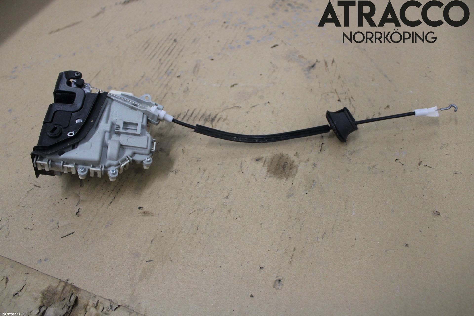 Audi A4 12-15 Låskista-Dörrlås