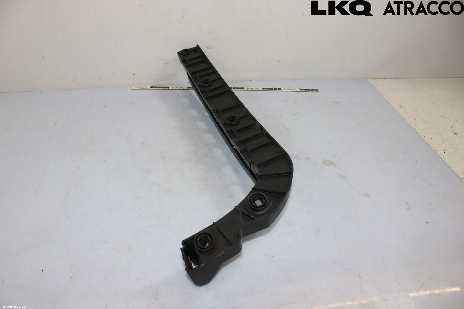 Skoda SUPERB 09-15 Stötfångarfäste Bak Hö