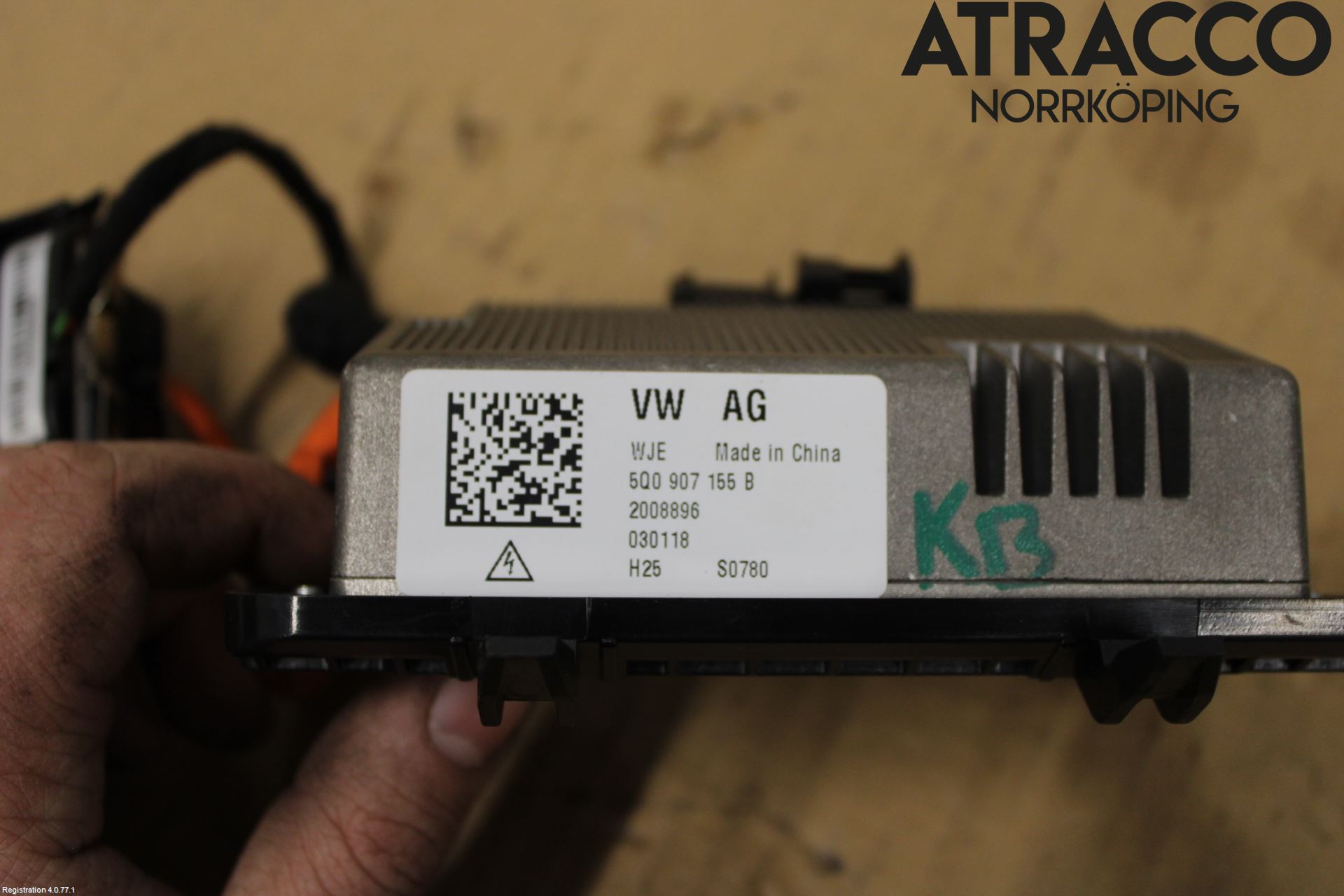 Skoda OCTAVIA (5E) 13-20 Inverter 12 -> 220 V