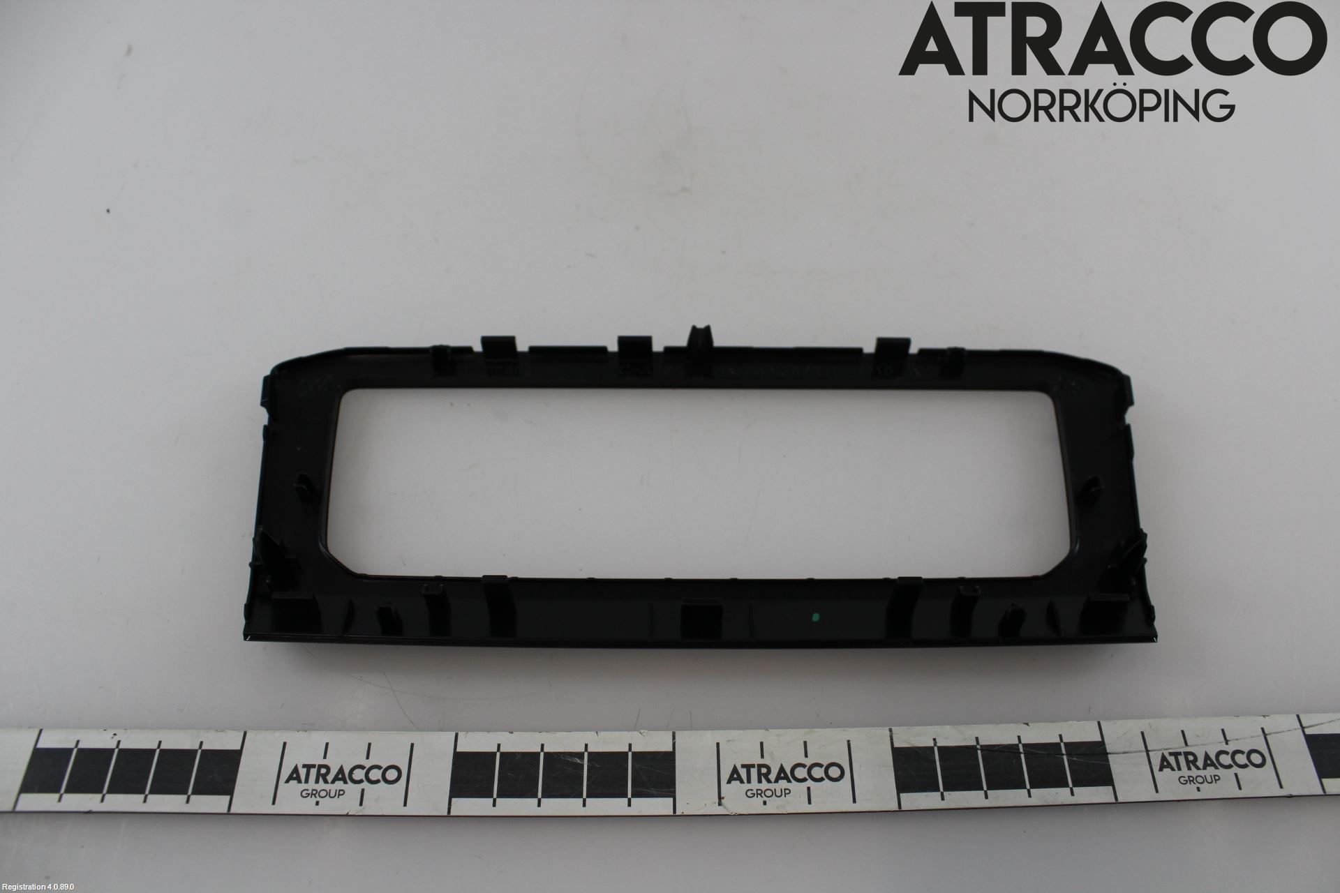 Volkswagen VW TIGUAN 16-24 Instrument-Radio Sarg