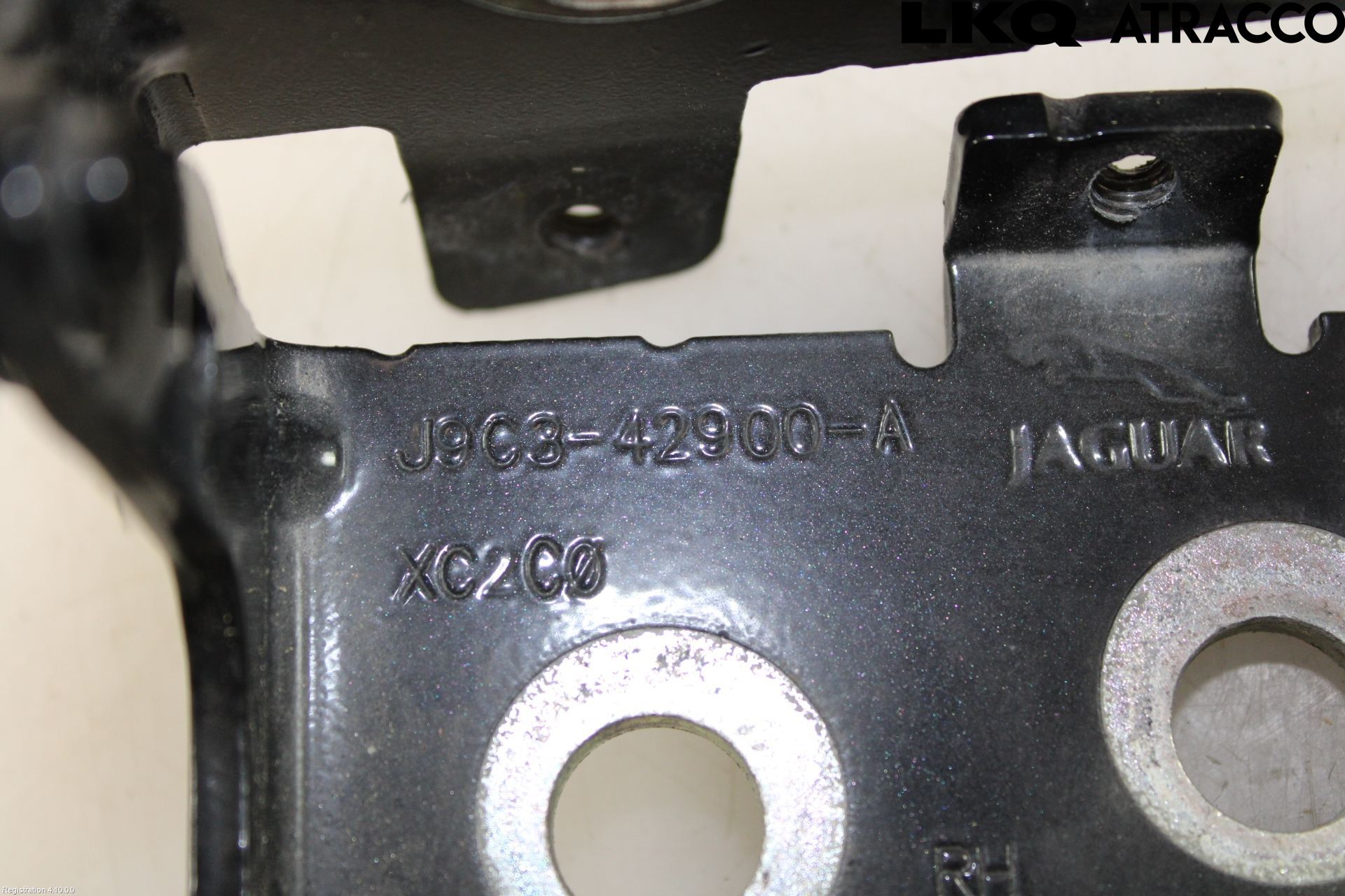 Jaguar E-PACE 17- Bakluckegångjärn Hö