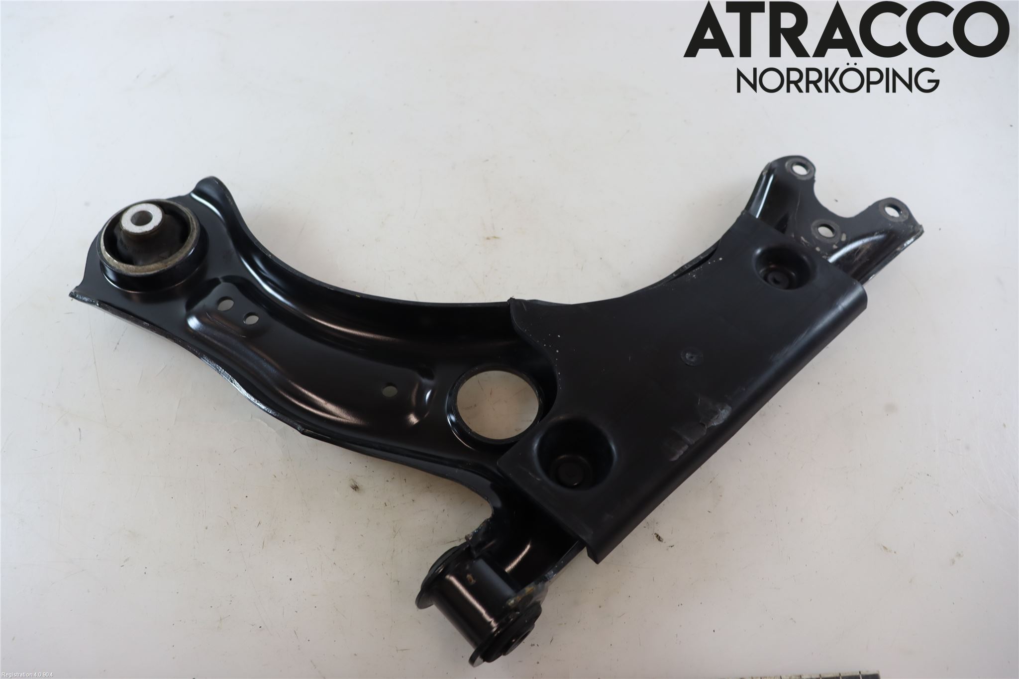 Seat ARONA Bärarm Fram Undre Hö